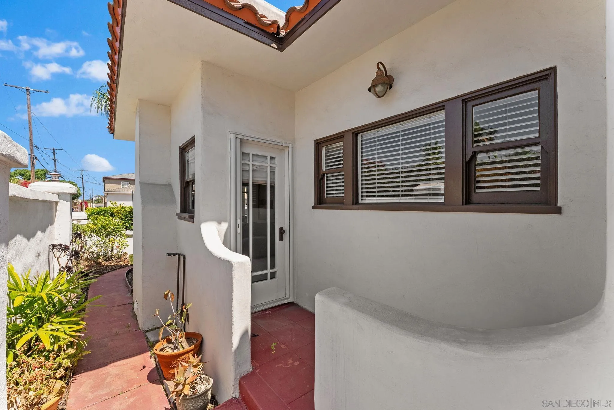 https://cdn.realtyfeed.com/cdn/127/250036476/52f067686d0fe424b453f9bf17d2cc39.webp