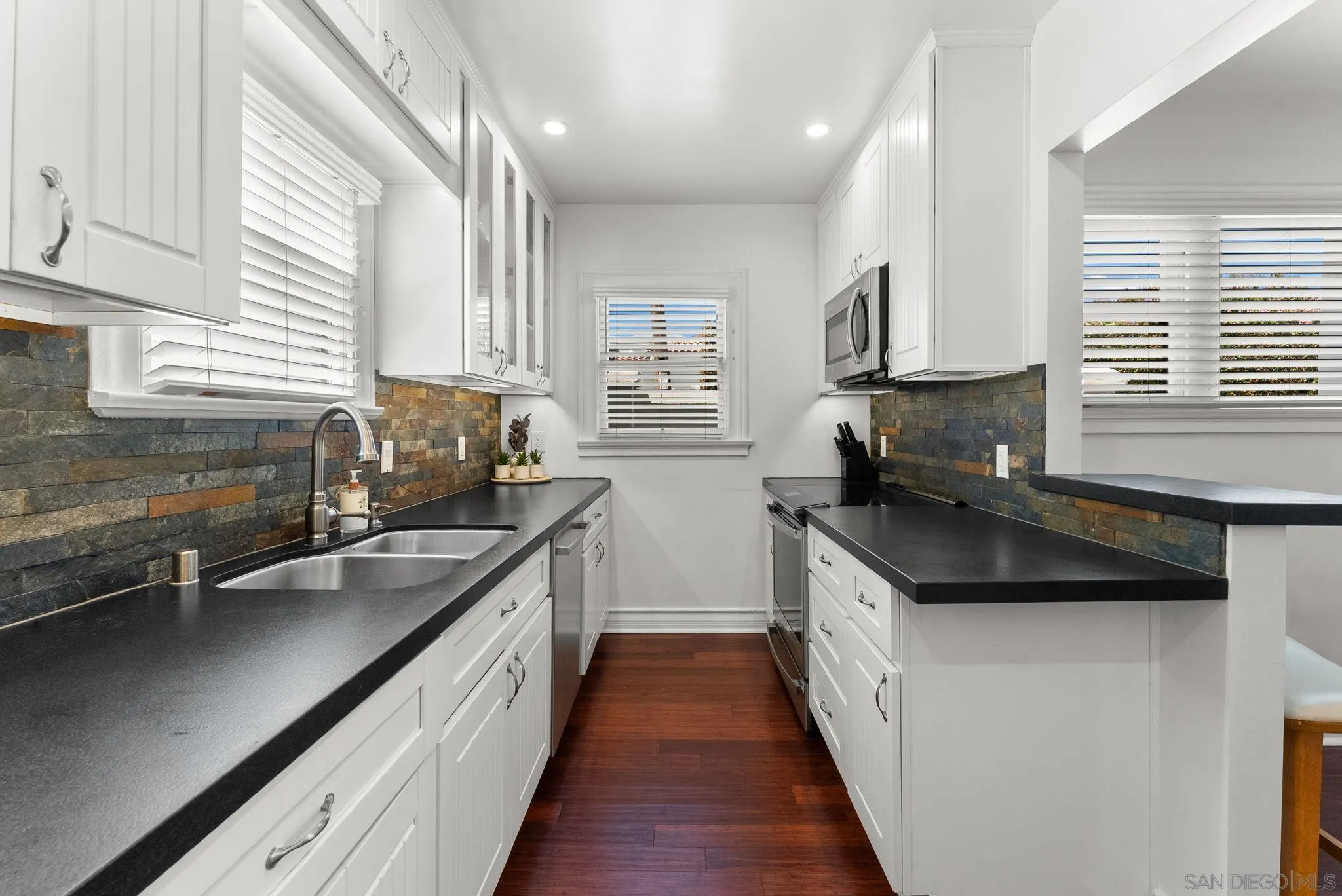 https://cdn.realtyfeed.com/cdn/127/250036476/80e7fa40580a72c9994bc3df4a12c232.webp
