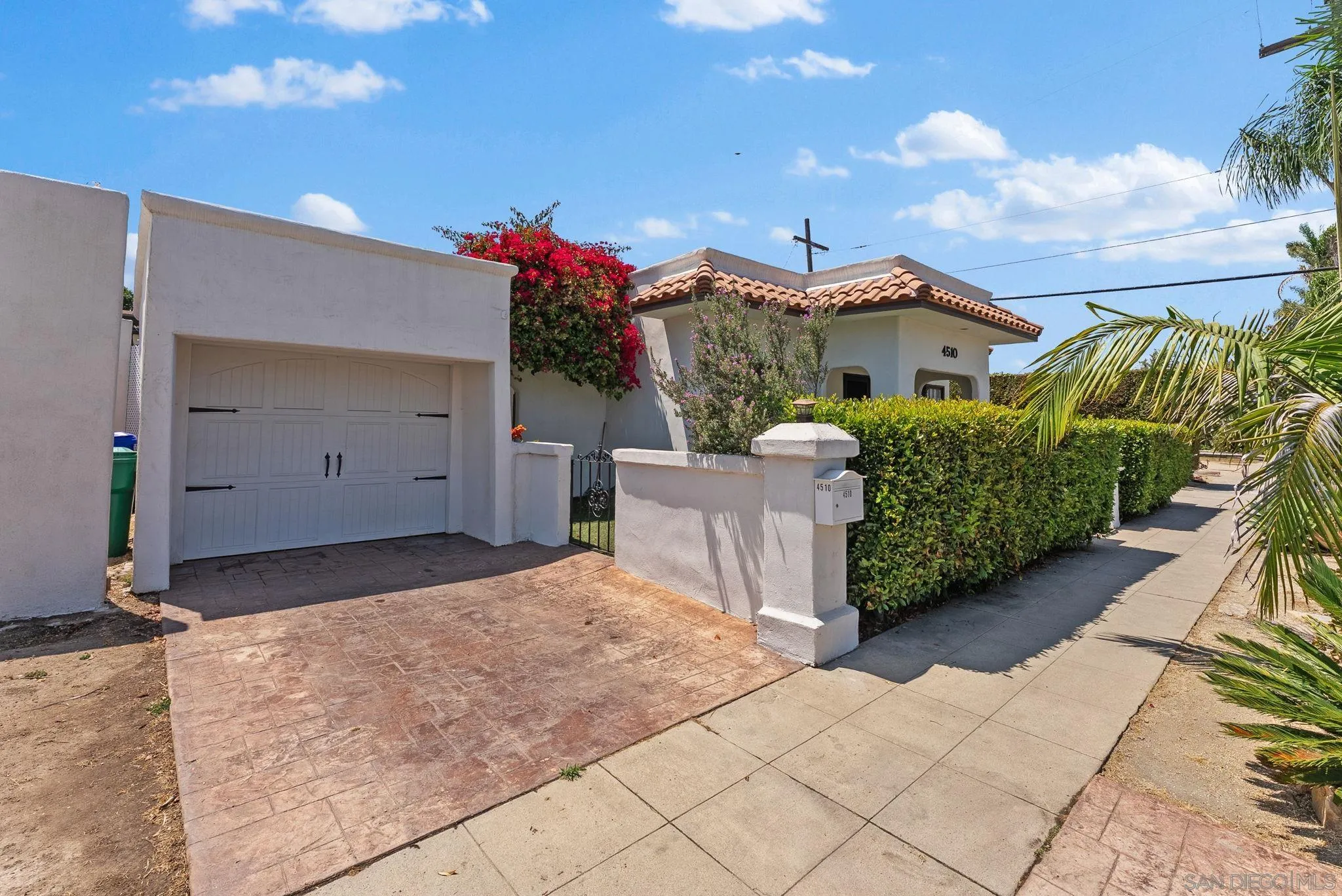 https://cdn.realtyfeed.com/cdn/127/250036476/b555aad2058cee86950801f10391864d.webp
