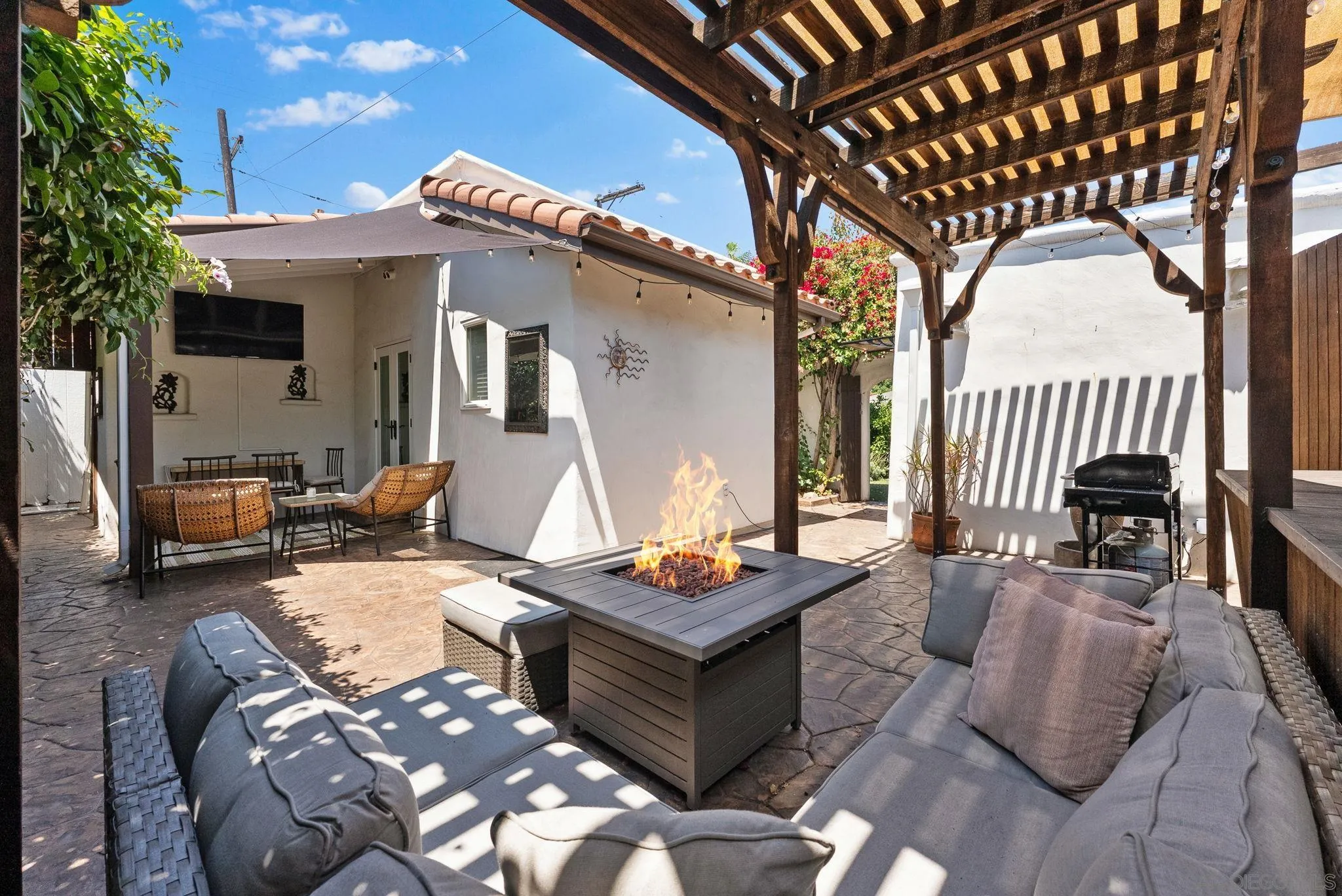 https://cdn.realtyfeed.com/cdn/127/250036476/df2eb574a665ae9e73ab120da83be984.webp