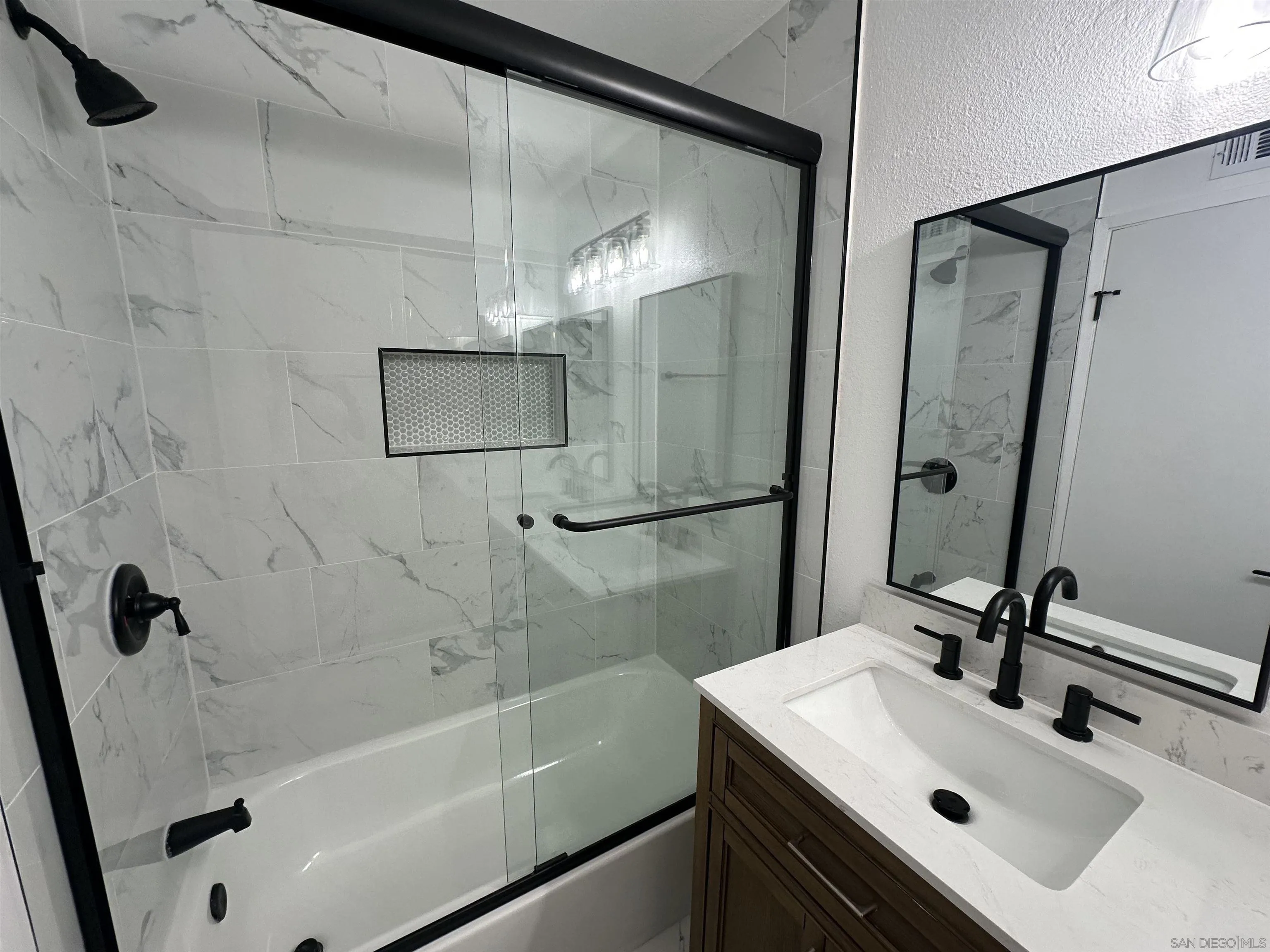 Photo #7: 250036477 Listing: Photo #7
