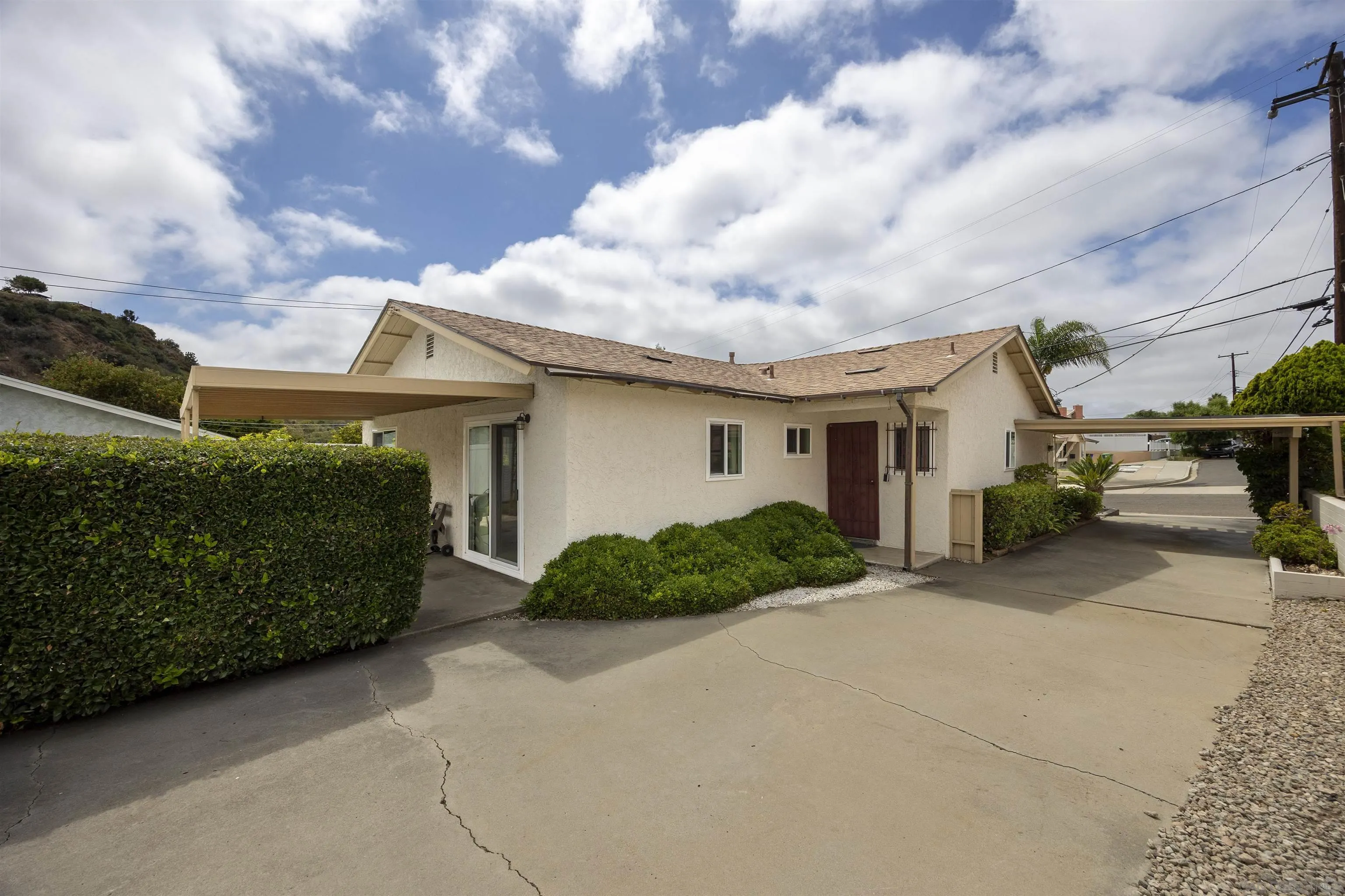 https://cdn.realtyfeed.com/cdn/127/250036478/0e11932ca907877022afe052680711a8.webp