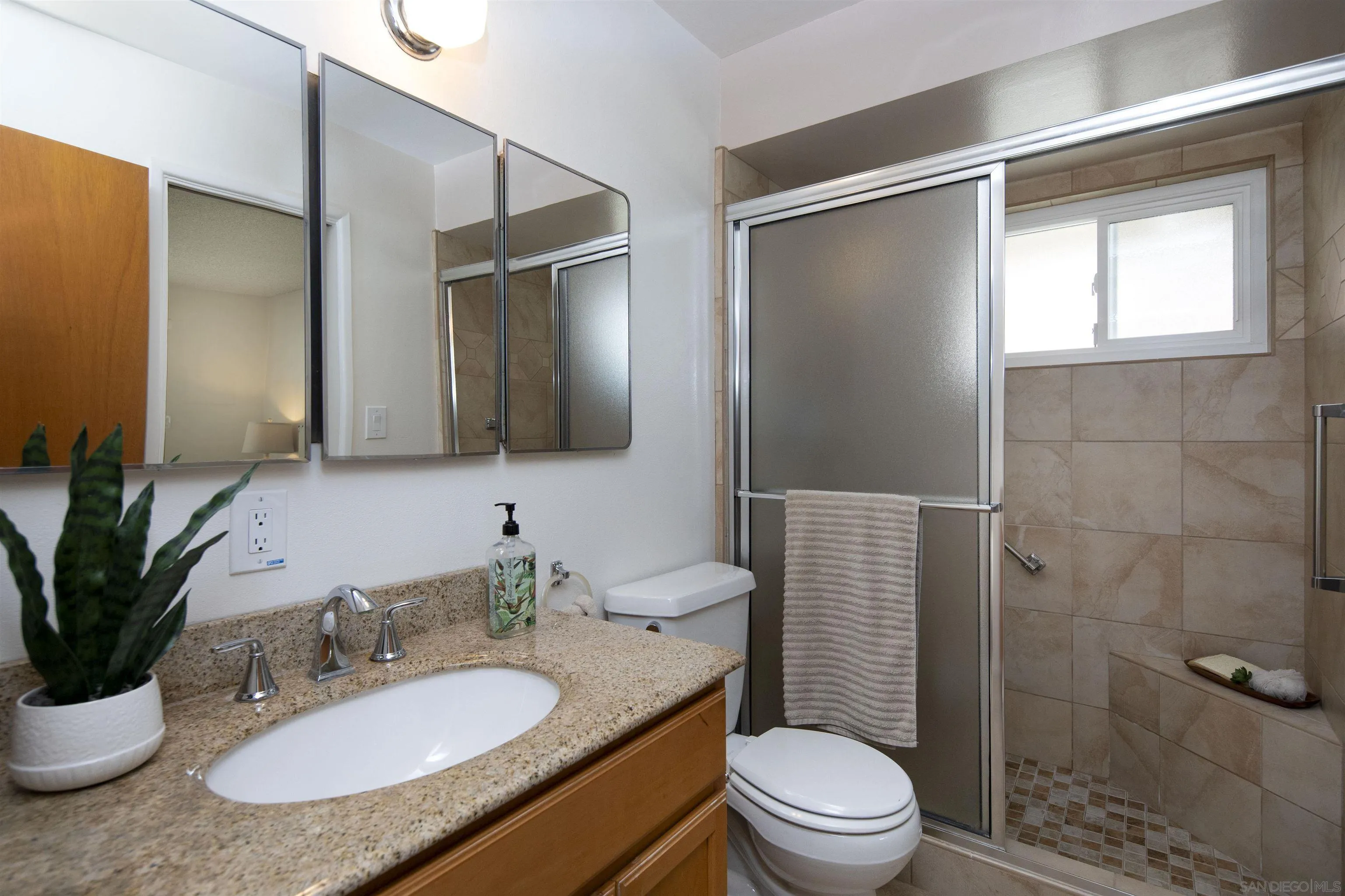 https://cdn.realtyfeed.com/cdn/127/250036478/0f6013b6d33943c1dfb40596baa07e34.webp