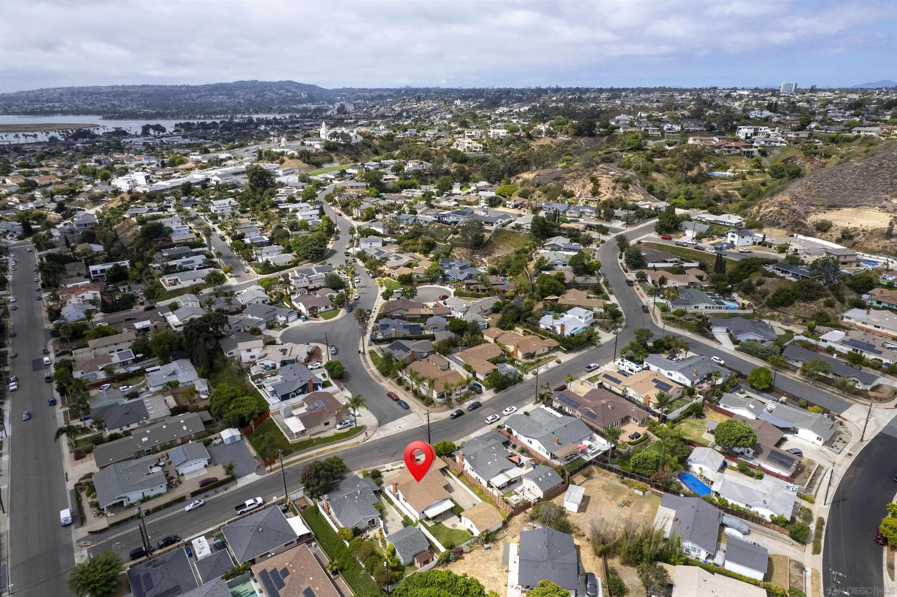 https://cdn.realtyfeed.com/cdn/127/250036478/3ca6b5556e2ede8c56cef2e200a203ed.webp