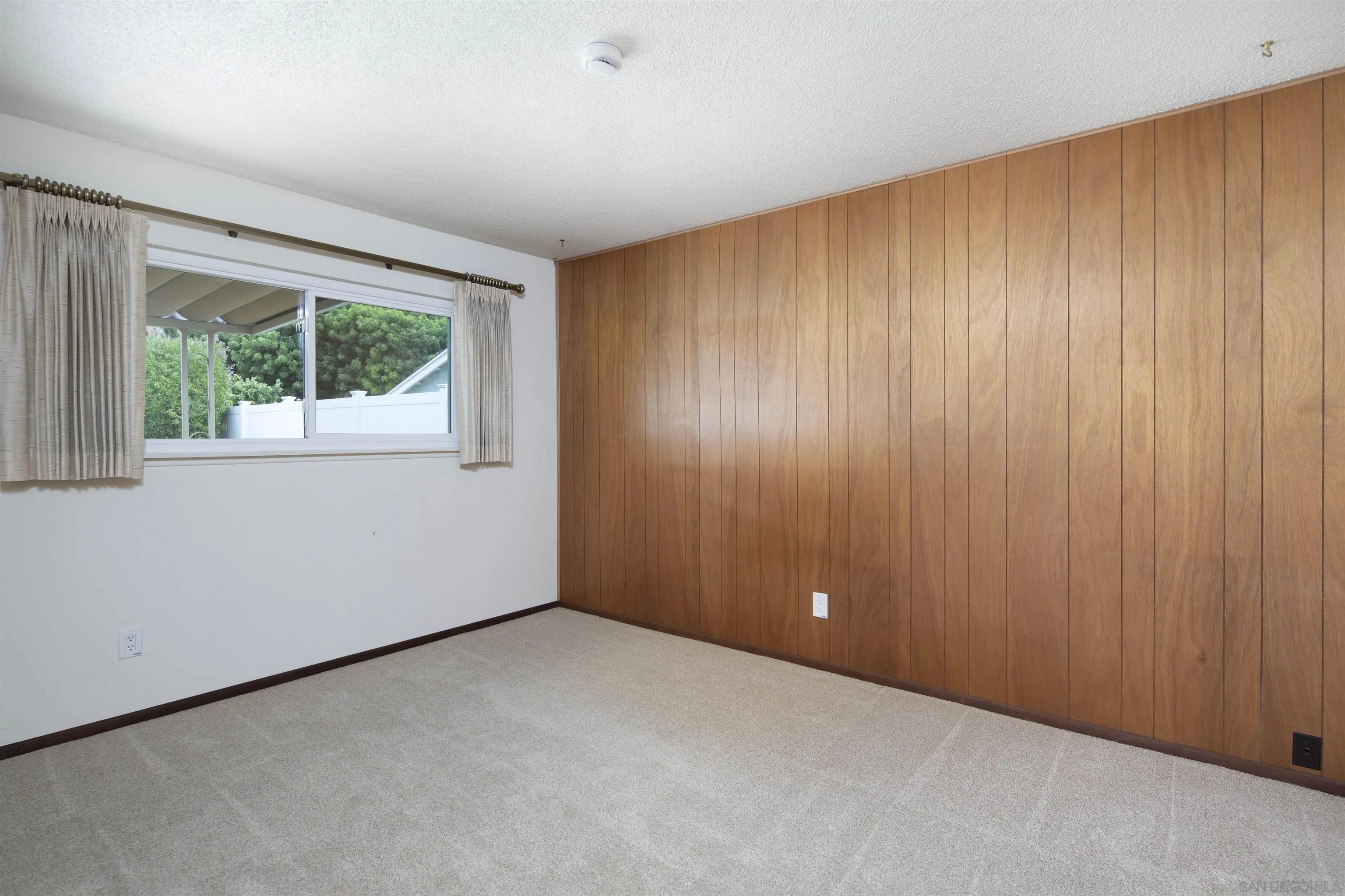 https://cdn.realtyfeed.com/cdn/127/250036478/599f0c619801d61fde8db1cf5c62b1e9.webp