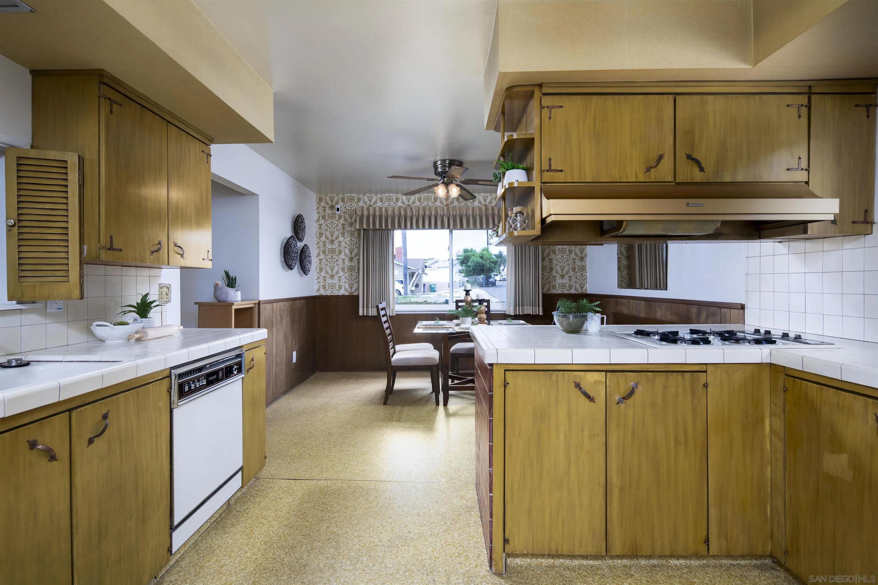 https://cdn.realtyfeed.com/cdn/127/250036478/60507ab2ff5901b3e7c0e4238e4bb102.webp