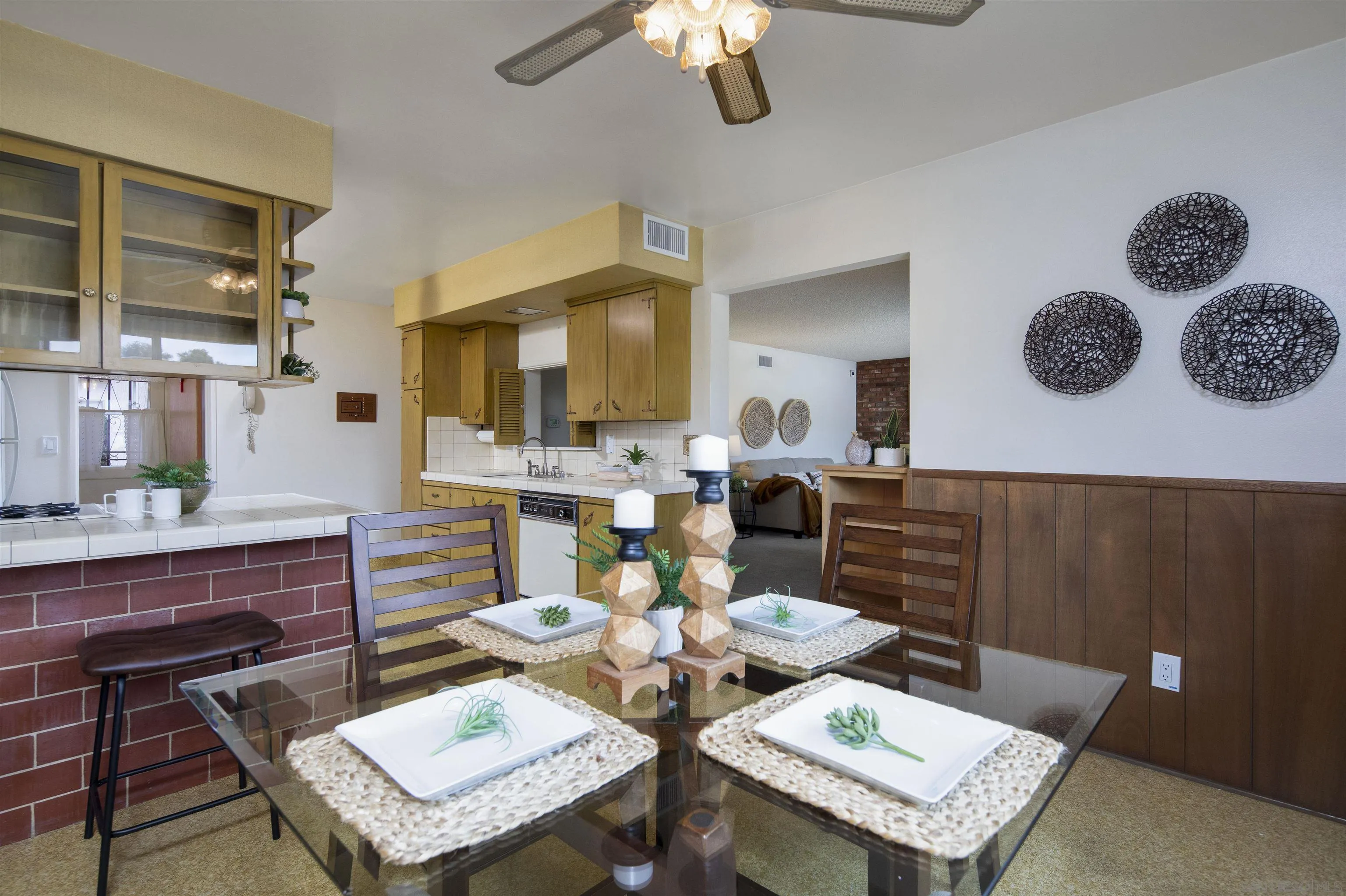 https://cdn.realtyfeed.com/cdn/127/250036478/60c309a7439cc8a1377c22dc7a56994f.webp