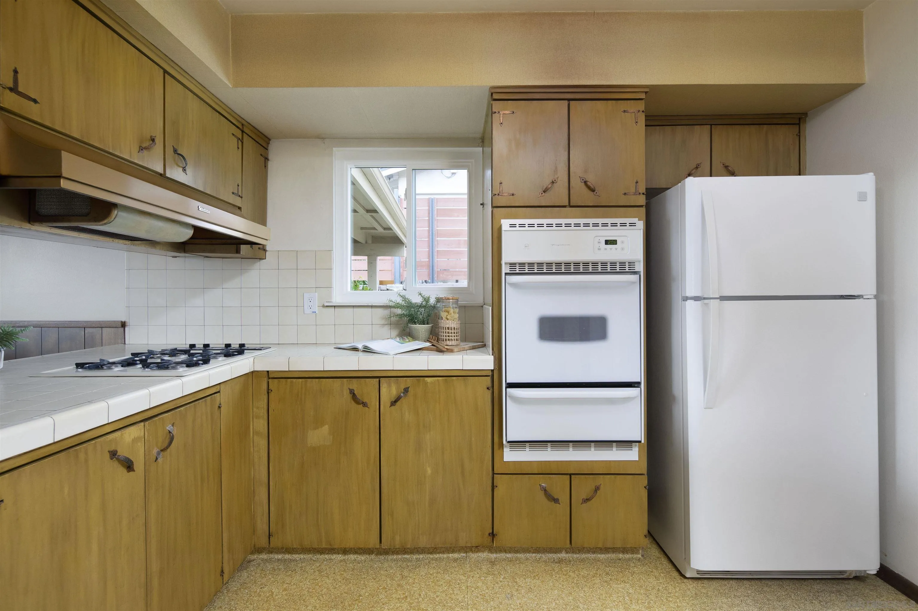 https://cdn.realtyfeed.com/cdn/127/250036478/6d5563eaf3c2ec0bdb783c513161a0ff.webp