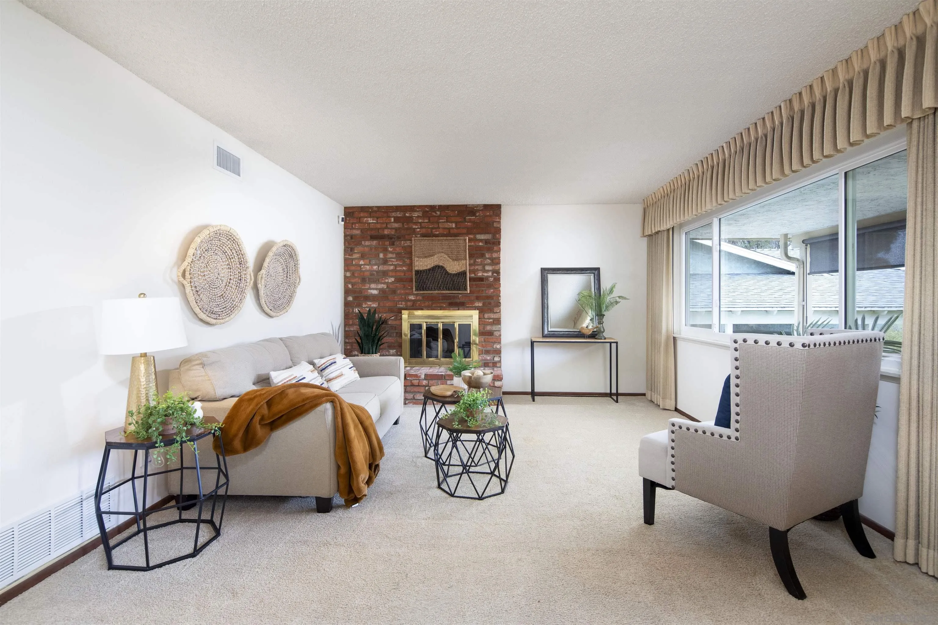 https://cdn.realtyfeed.com/cdn/127/250036478/ad99840f8b10009990ee65d0e3861a7d.webp