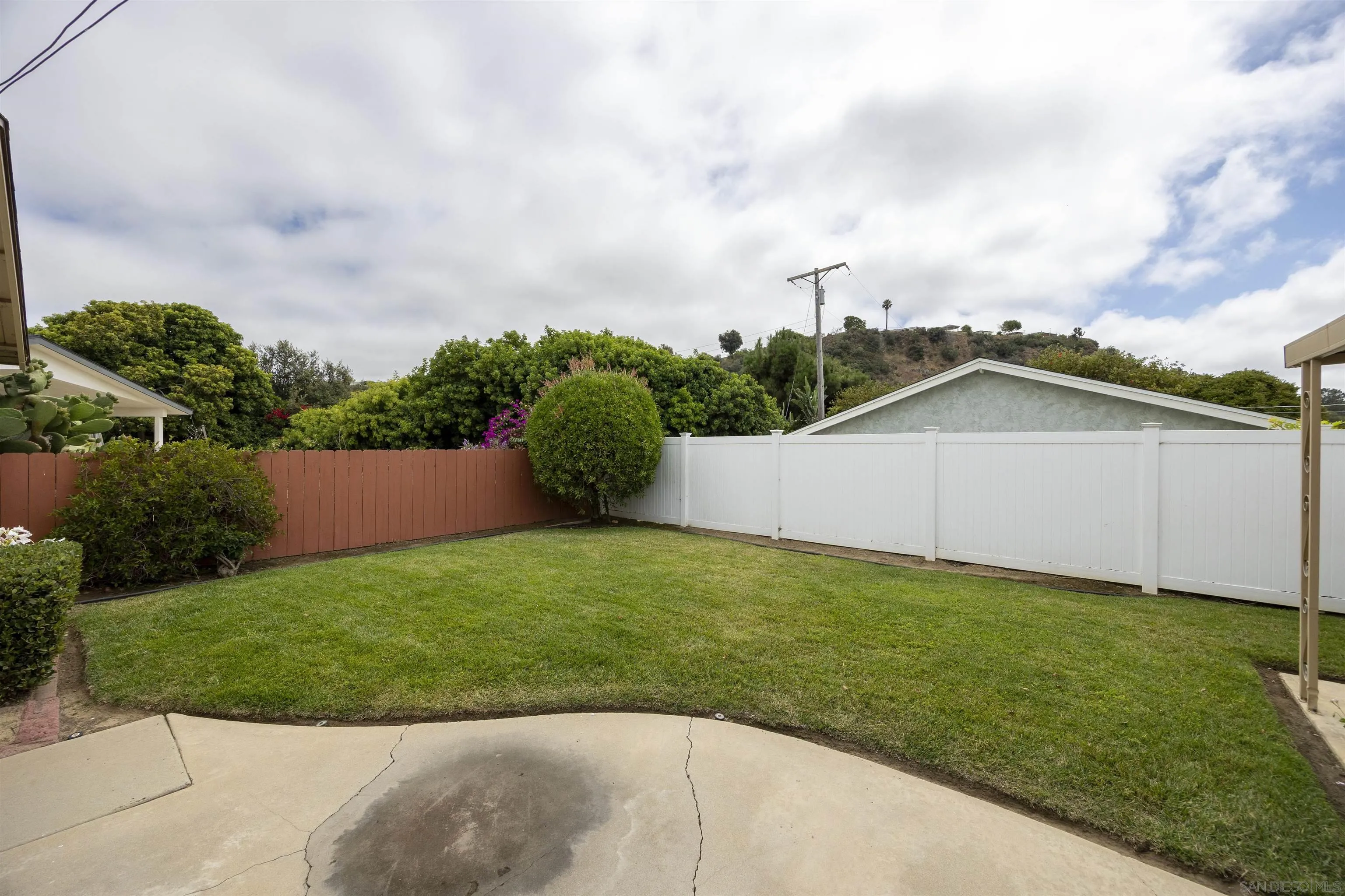 https://cdn.realtyfeed.com/cdn/127/250036478/bbf0ce52d8a8fee699fc3d4994cefa94.webp