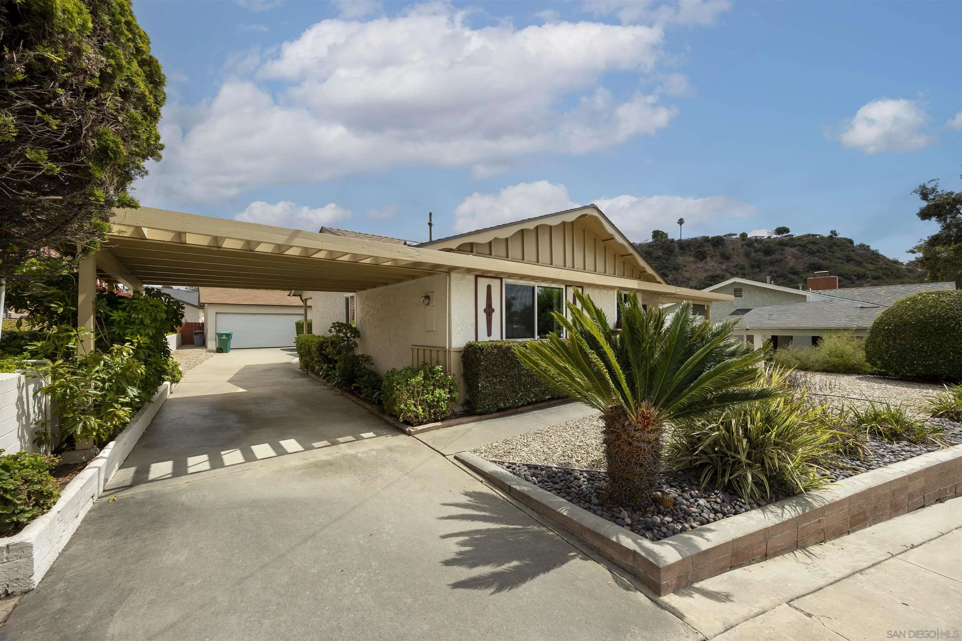 https://cdn.realtyfeed.com/cdn/127/250036478/bc395152610515b6c10b18763631688a.webp