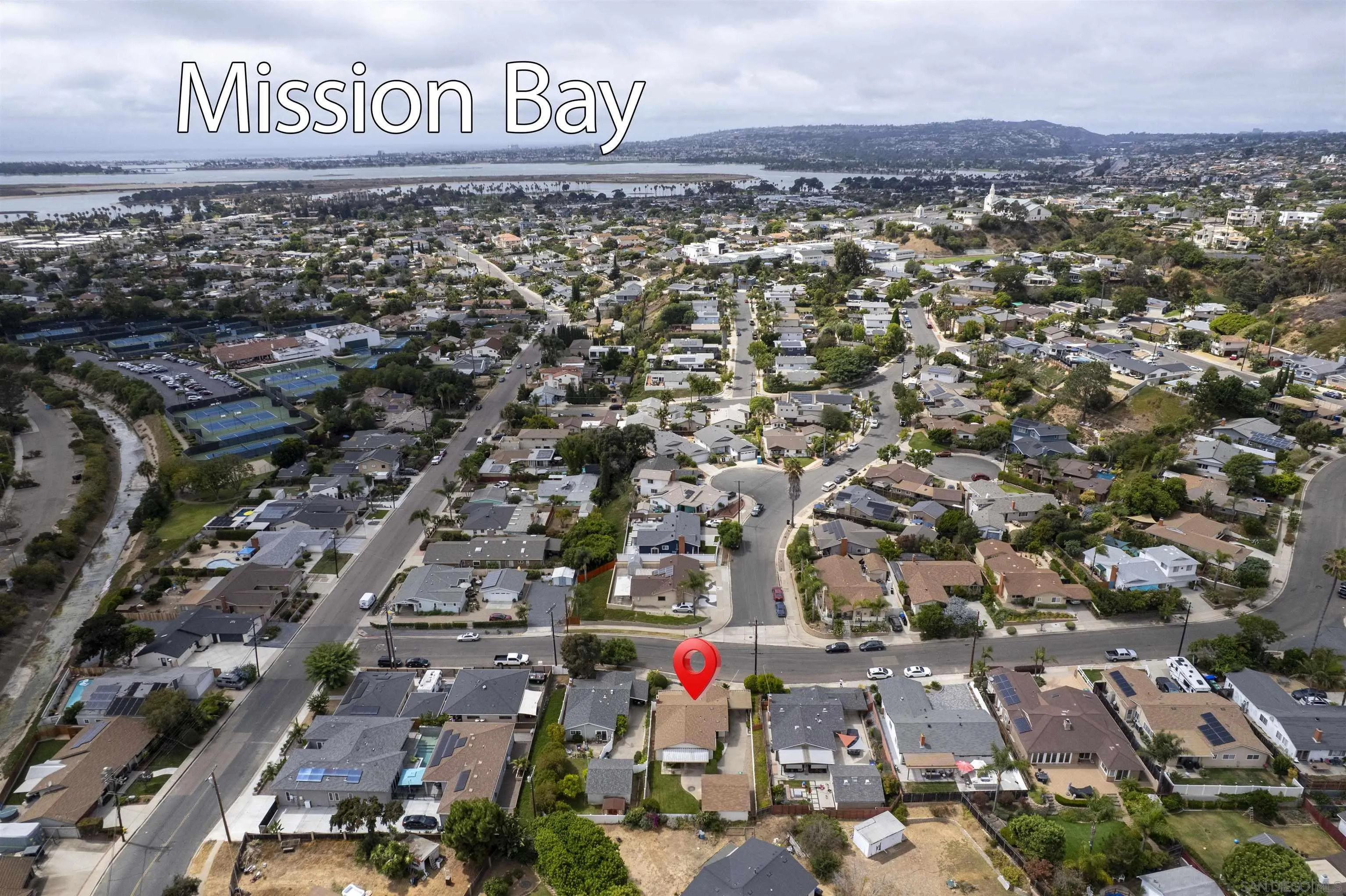 https://cdn.realtyfeed.com/cdn/127/250036478/f43cbd4bcf935b56c024c80b3d72567e.webp