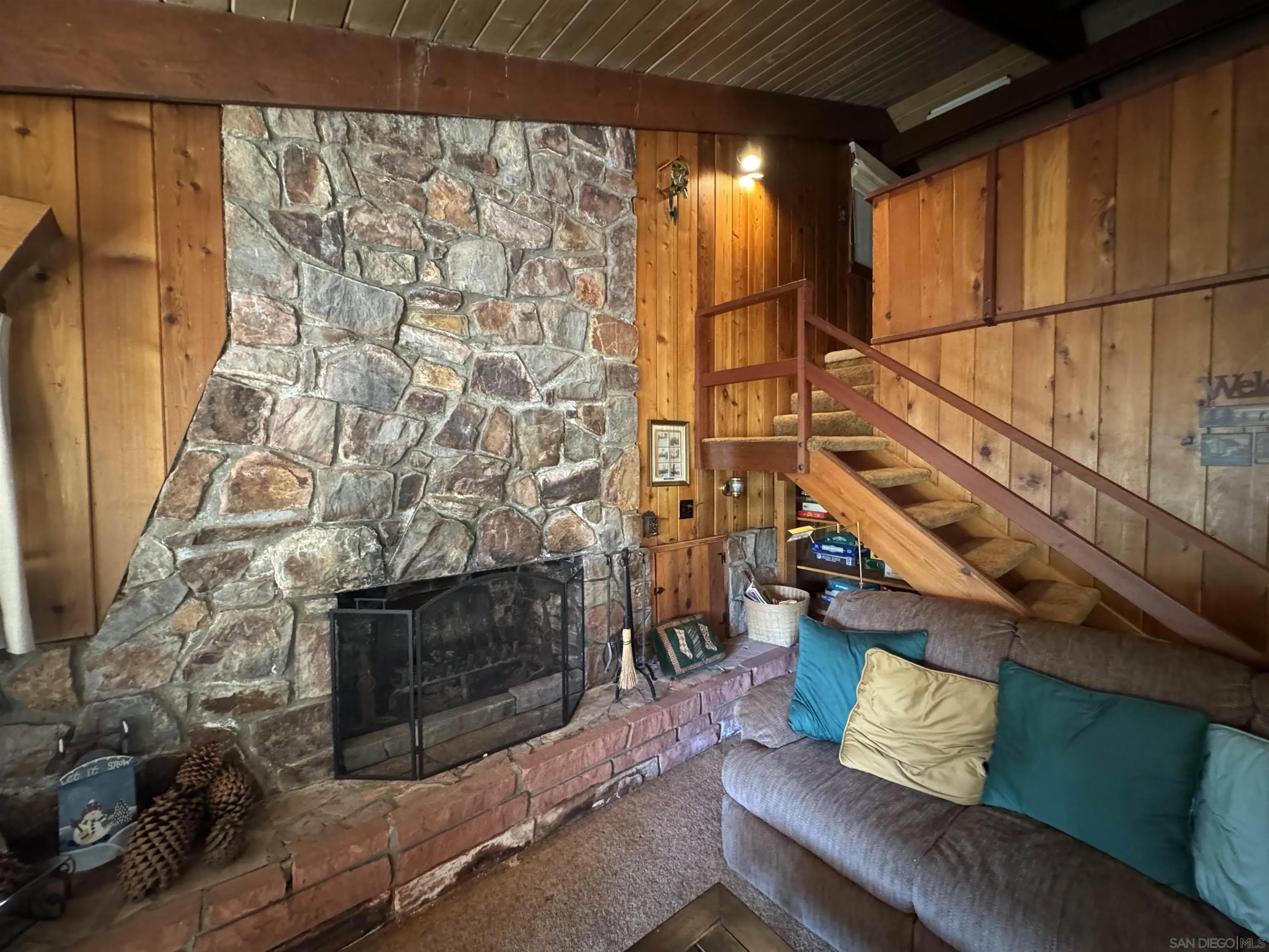 https://cdn.realtyfeed.com/cdn/127/250036482/150a7ef0602e703c13237d802af134b5.webp