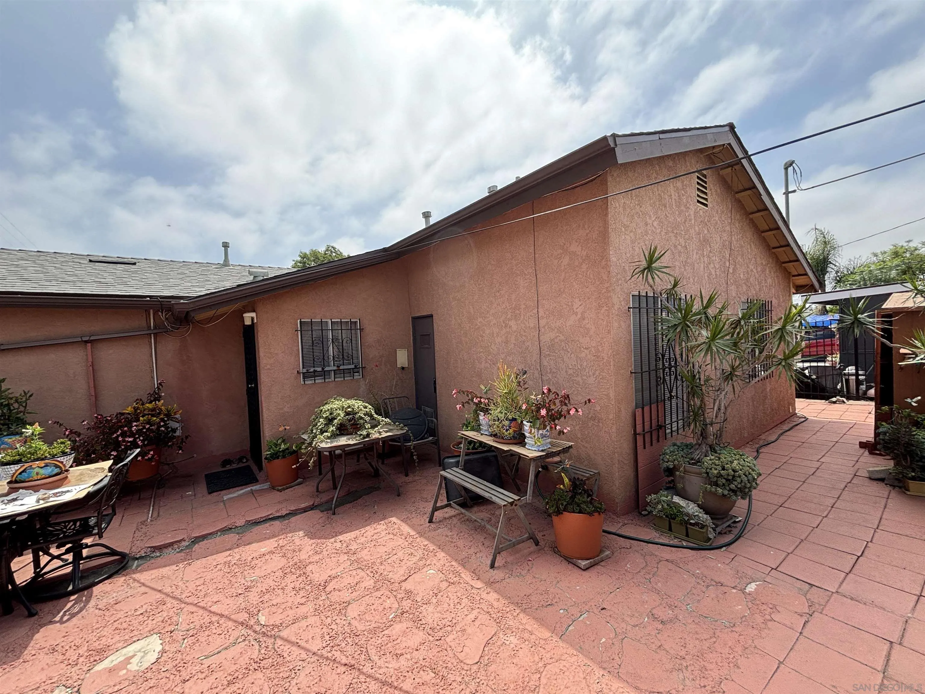https://cdn.realtyfeed.com/cdn/127/250036485/6b387faa4c1238679d323f3bee1ab377.webp