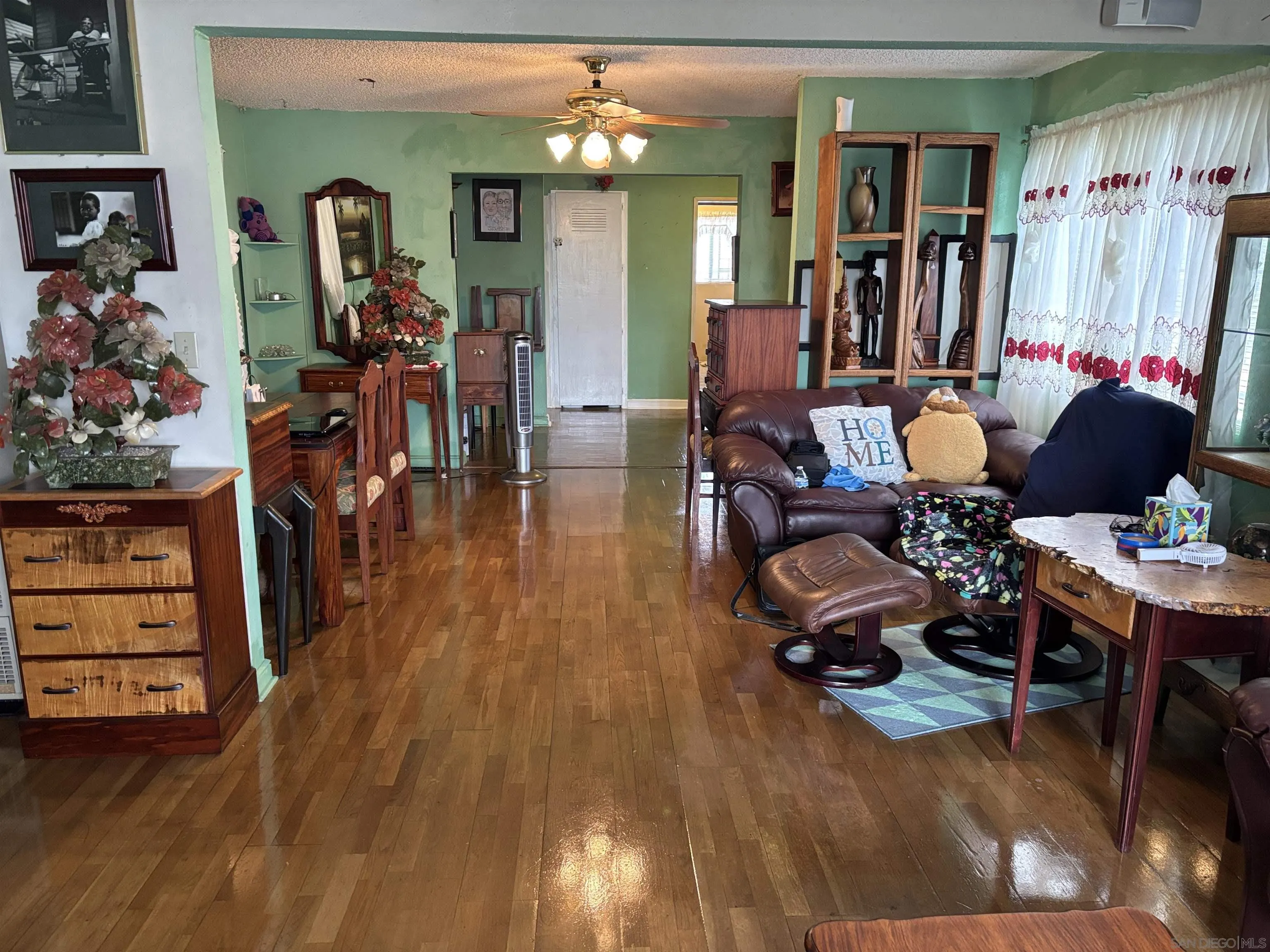 https://cdn.realtyfeed.com/cdn/127/250036485/7d0330aad826137131a943bc10f0827d.webp