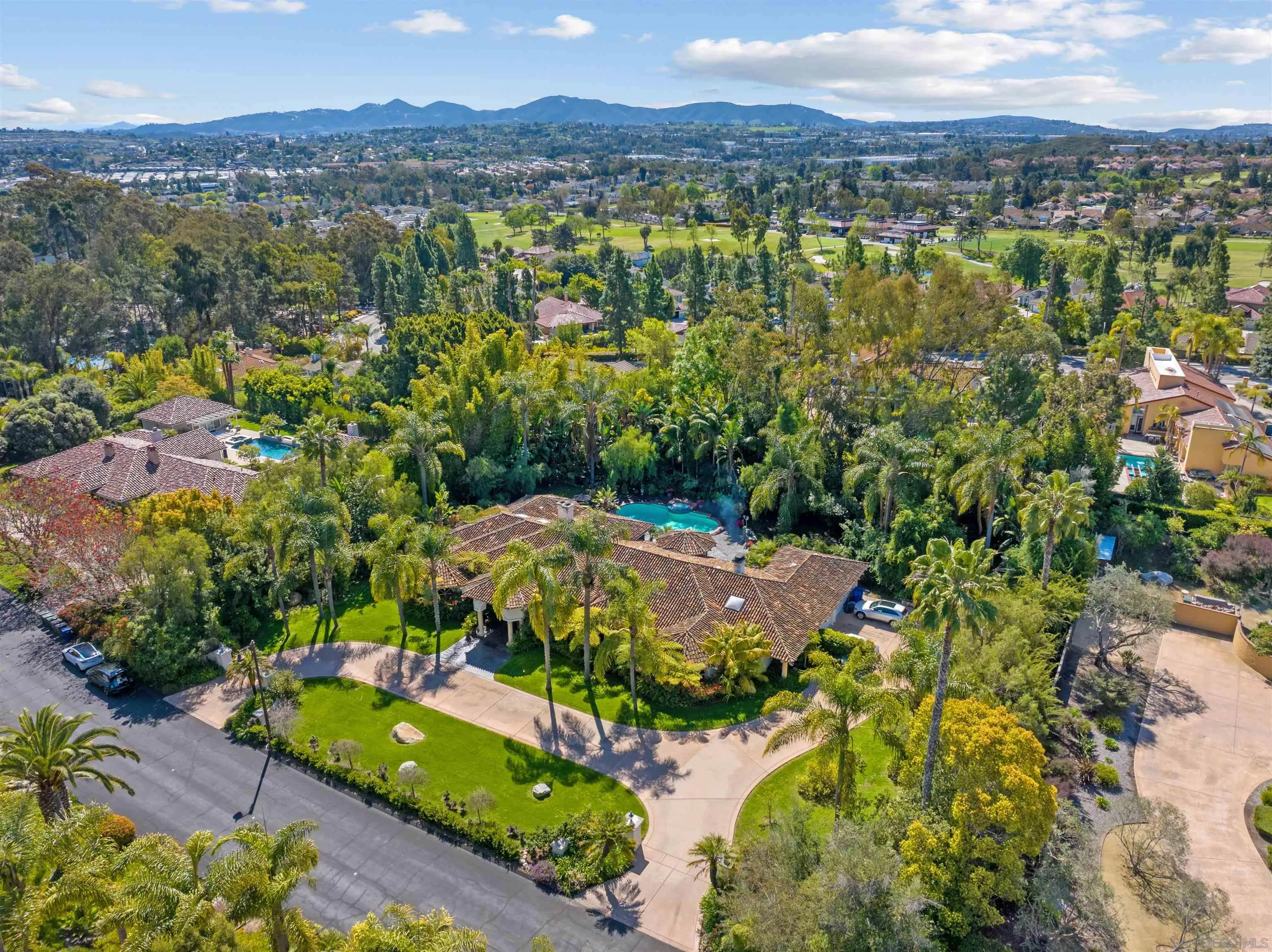 https://cdn.realtyfeed.com/cdn/127/250036486/3f6c44216f133763b82e2f7a9676c4da.webp