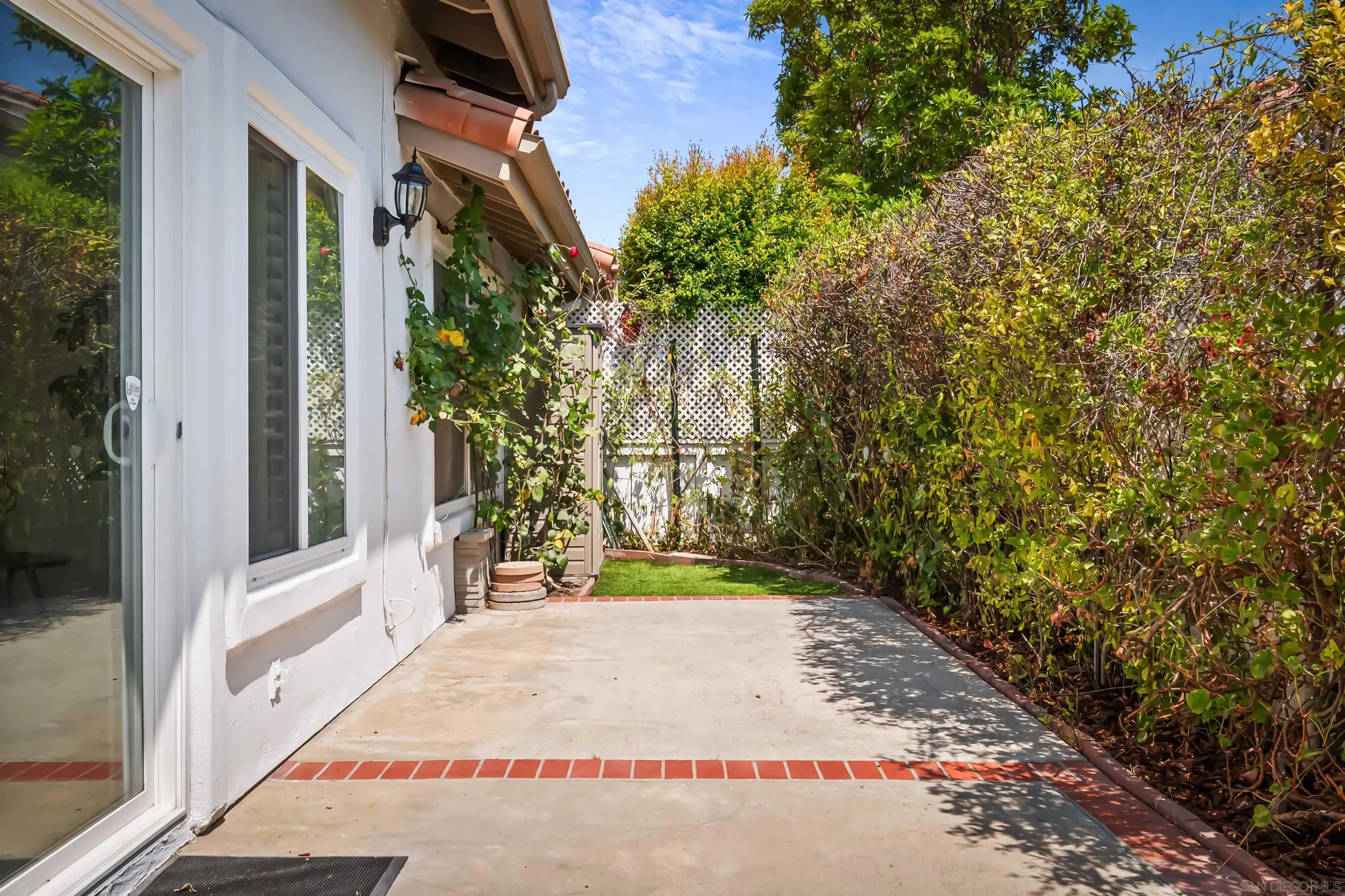 https://cdn.realtyfeed.com/cdn/127/250036487/8df0f21368c6d79d0a45db6459fb5290.webp