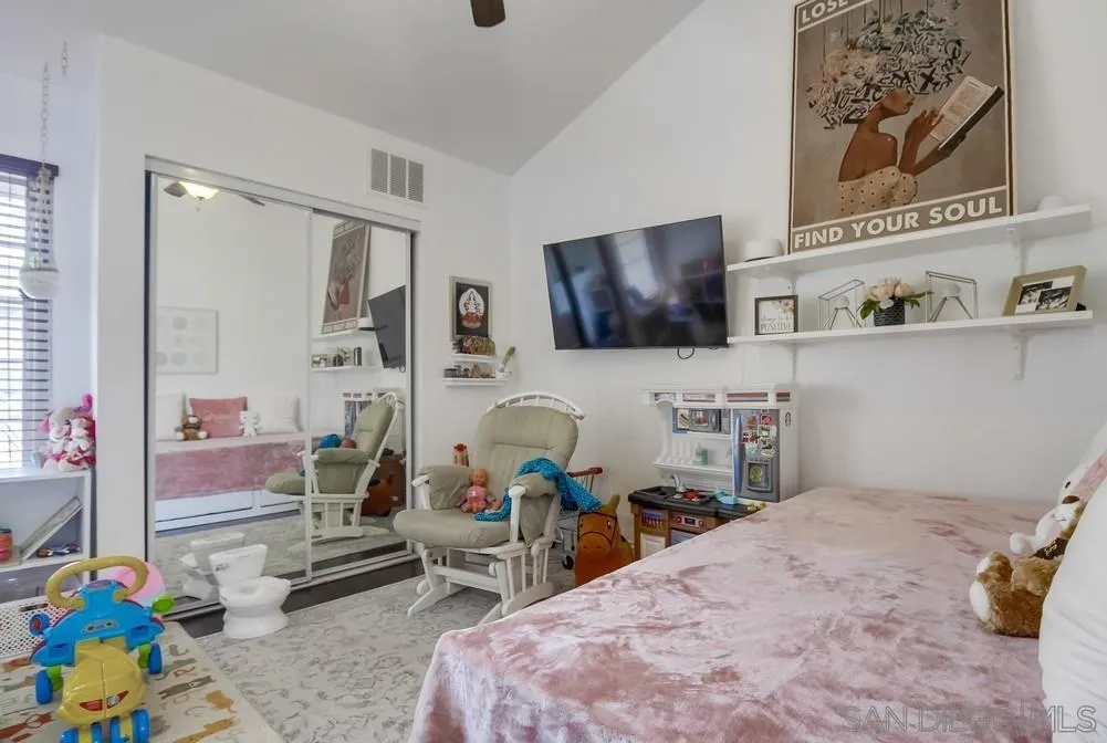 https://cdn.realtyfeed.com/cdn/127/250036496/1f6d5e0fe6d37469a7aa8024b07086a5.webp