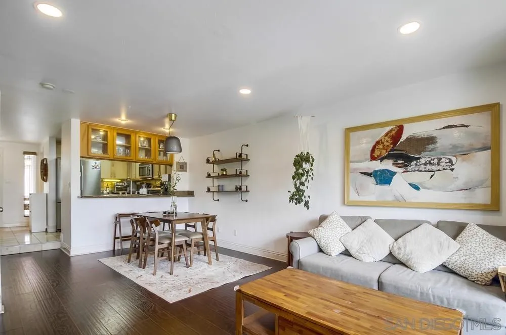 https://cdn.realtyfeed.com/cdn/127/250036496/d3cf767ed6b35309855469a04b2f4056.webp