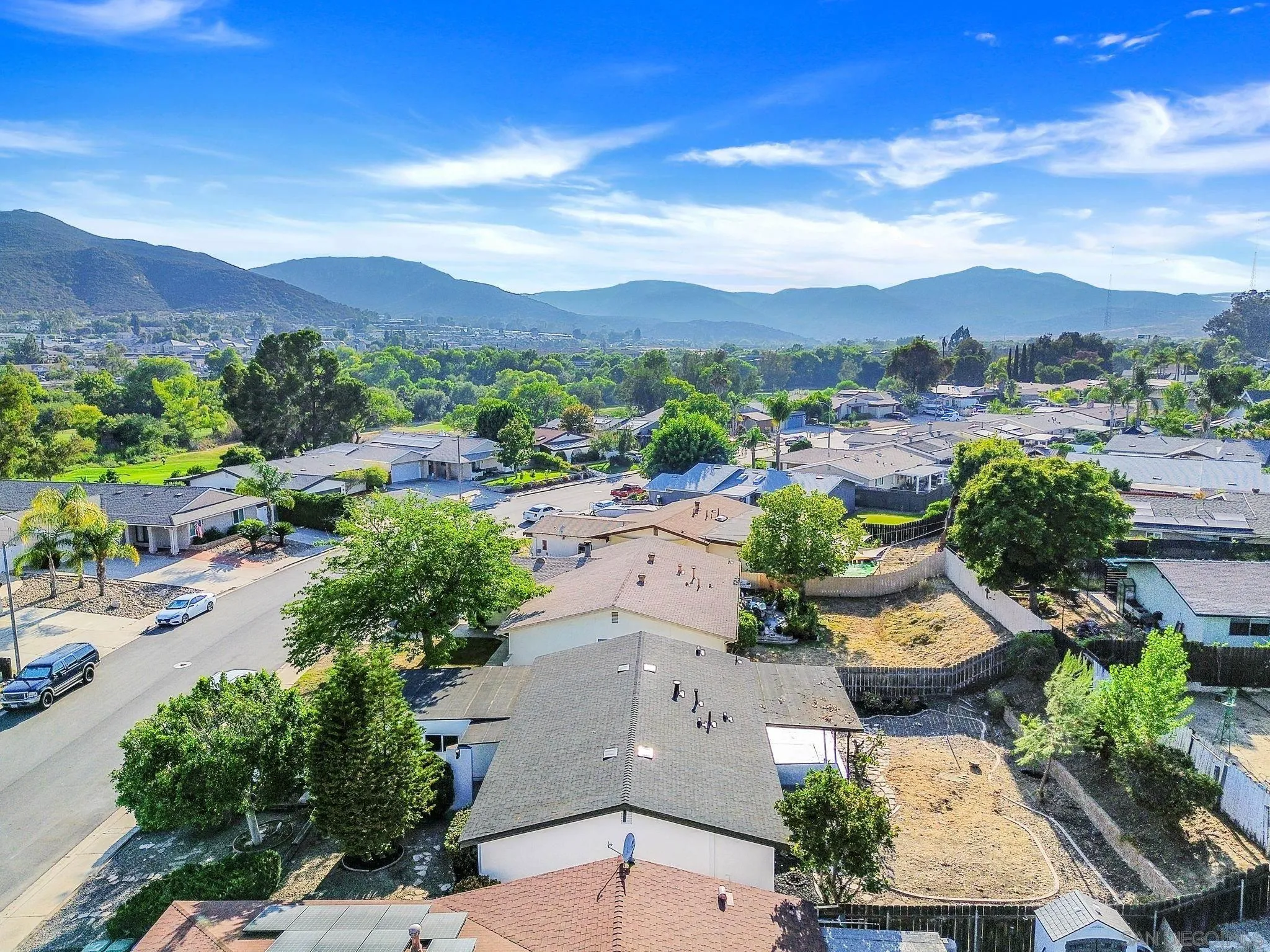 https://cdn.realtyfeed.com/cdn/127/250036503/51b2f351b064808006c9502110830d10.webp