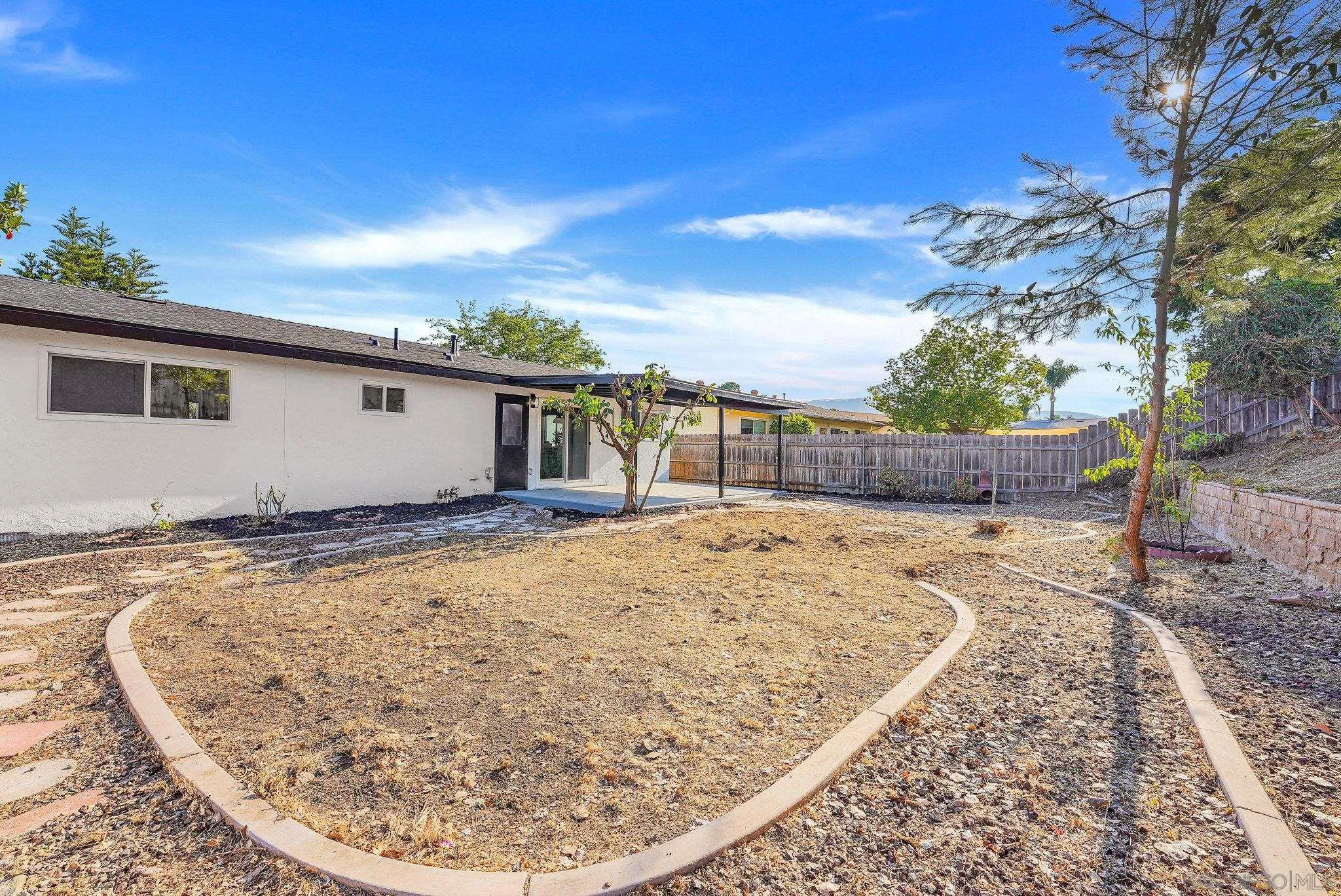 https://cdn.realtyfeed.com/cdn/127/250036503/7d041bd44f6dc01d284cb5ca405508ce.webp