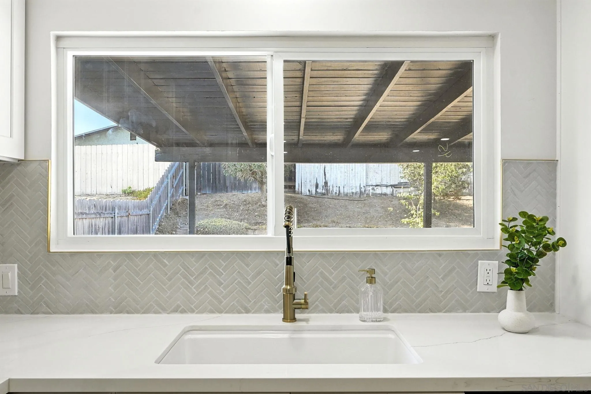 https://cdn.realtyfeed.com/cdn/127/250036503/a5172d7e5200757c1eabdf2f2012b334.webp