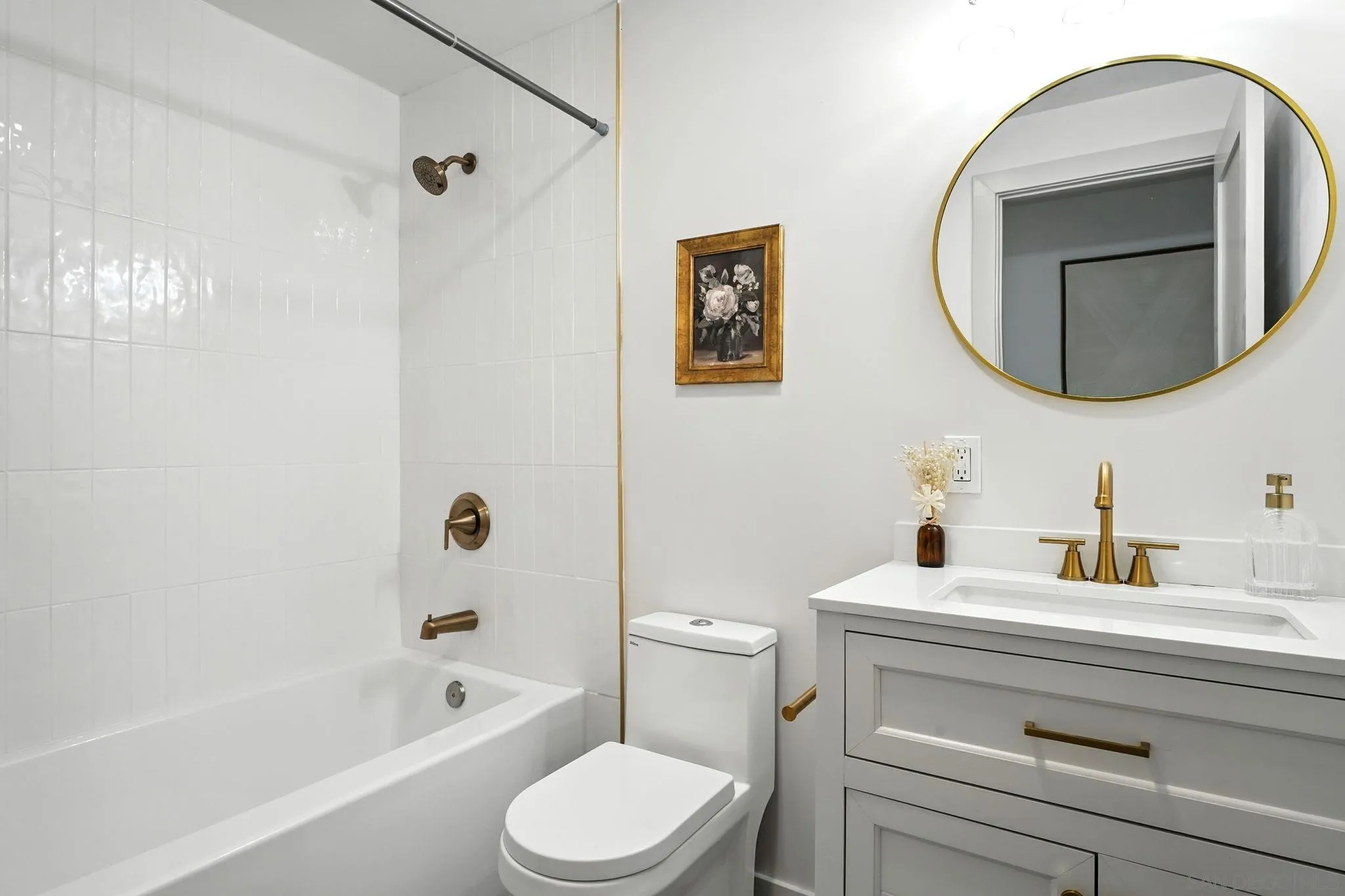 https://cdn.realtyfeed.com/cdn/127/250036503/e36050b834499c3523eea9735e2b12de.webp
