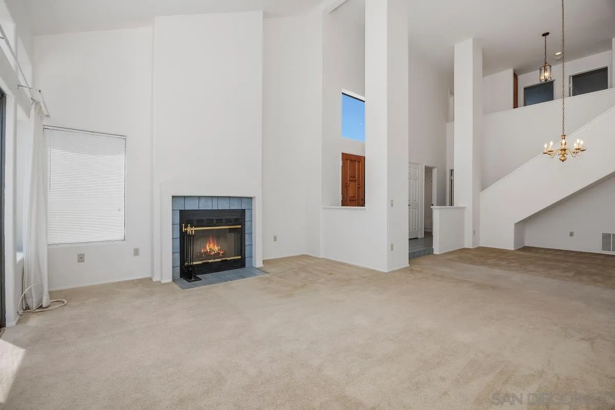 https://cdn.realtyfeed.com/cdn/127/250036504/0a220be4103a86871793b007be8d6513.webp