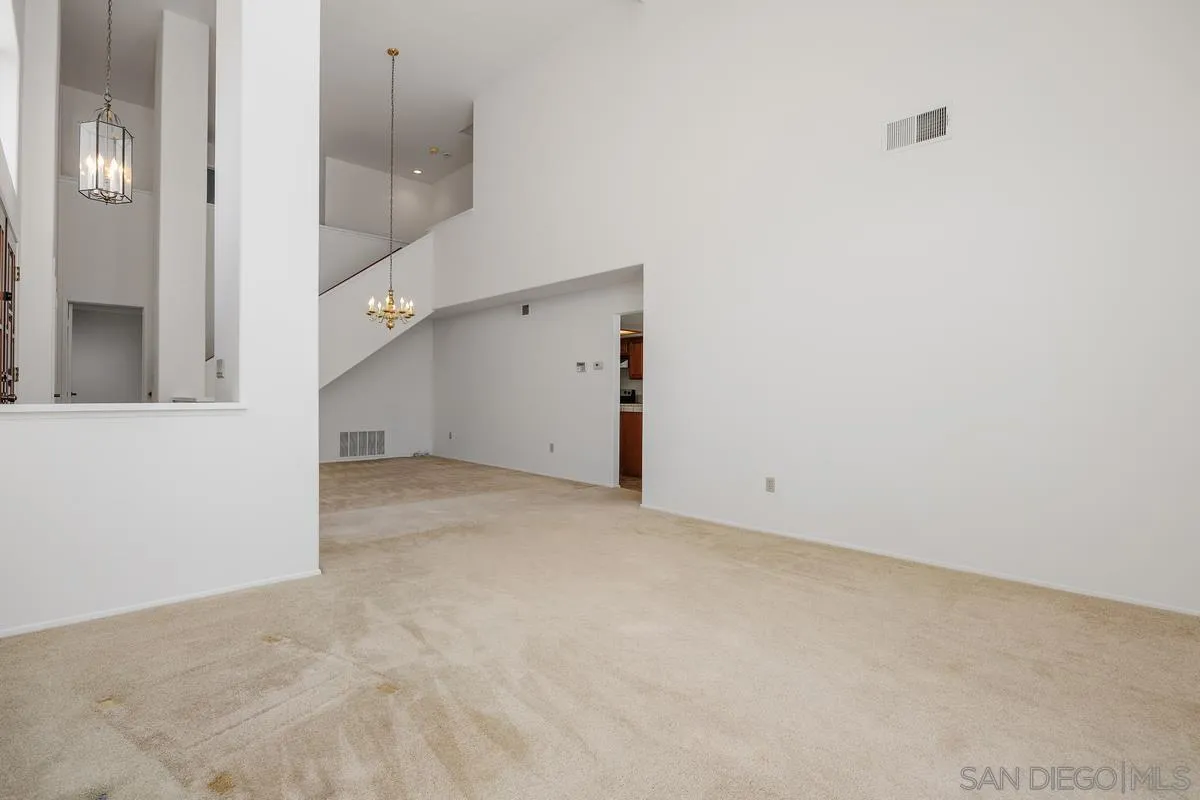 https://cdn.realtyfeed.com/cdn/127/250036504/a0db45c4efbf31f08b0064bdc2007324.webp