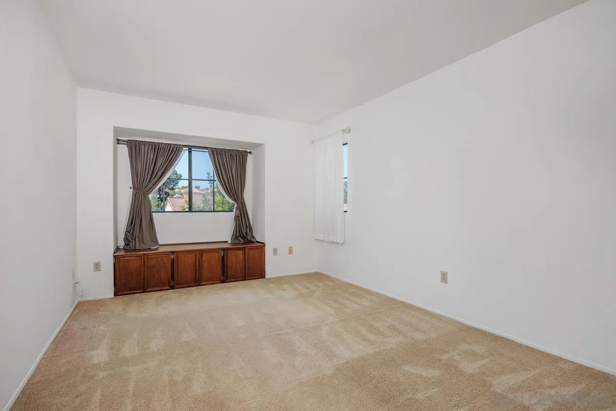 https://cdn.realtyfeed.com/cdn/127/250036504/a71083668f698dca2772c67c53f8036d.webp