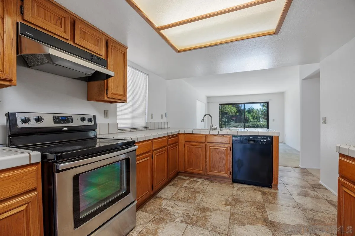 https://cdn.realtyfeed.com/cdn/127/250036504/d17d576df40748e935c64b61b4f85687.webp