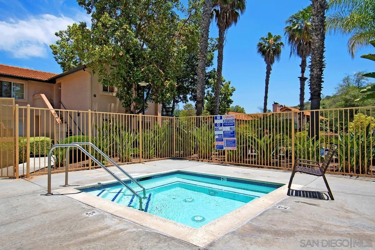 https://cdn.realtyfeed.com/cdn/127/250036506/78ad3a2c9c3b47f58931600f0901167e.webp