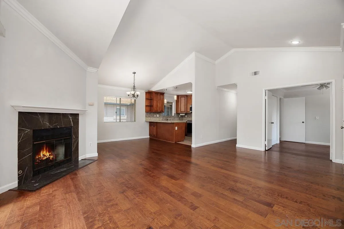 https://cdn.realtyfeed.com/cdn/127/250036506/cca3fde2b2bed5567995523fffd2b3f4.webp