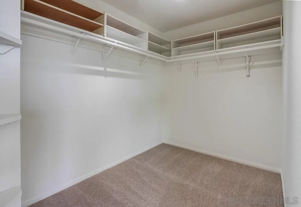https://cdn.realtyfeed.com/cdn/127/250036507/103d81e01d1f4f7befaf7d56cf1433f0.webp