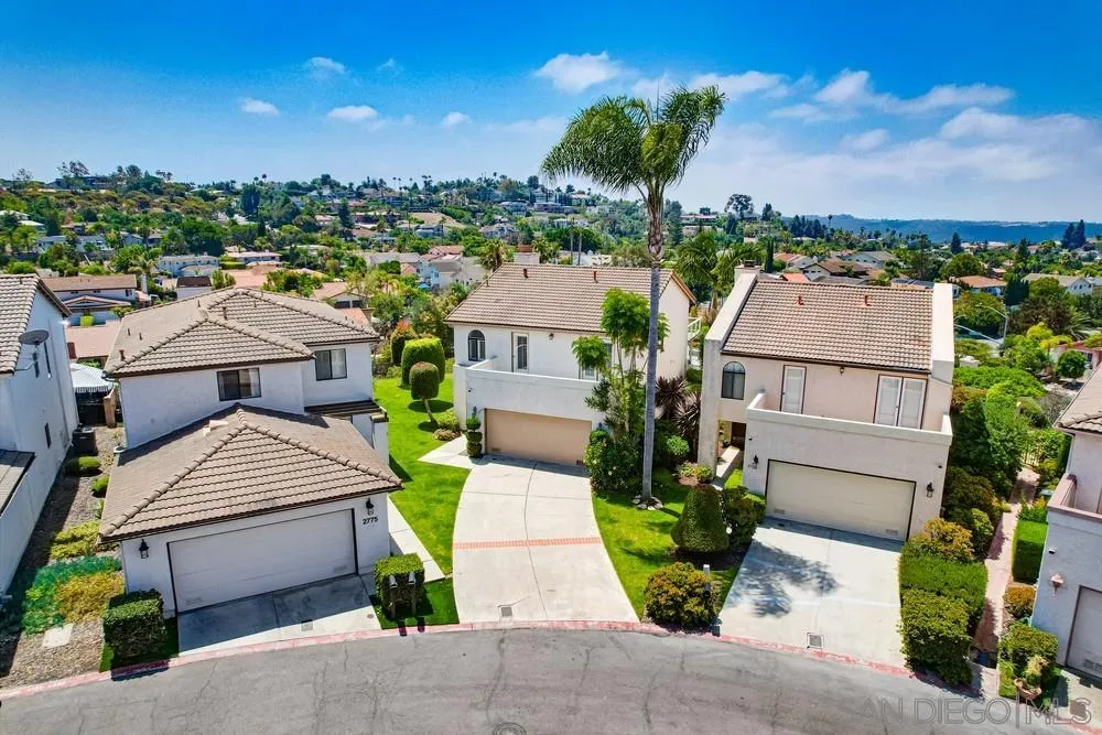 https://cdn.realtyfeed.com/cdn/127/250036507/18f1529946e1a237cc3cdda796025ece.webp