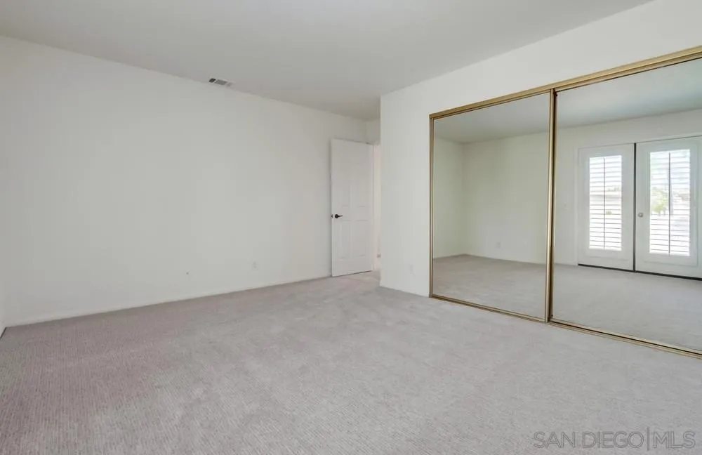https://cdn.realtyfeed.com/cdn/127/250036507/8a35ec6ac8067b0c9d85029659398935.webp