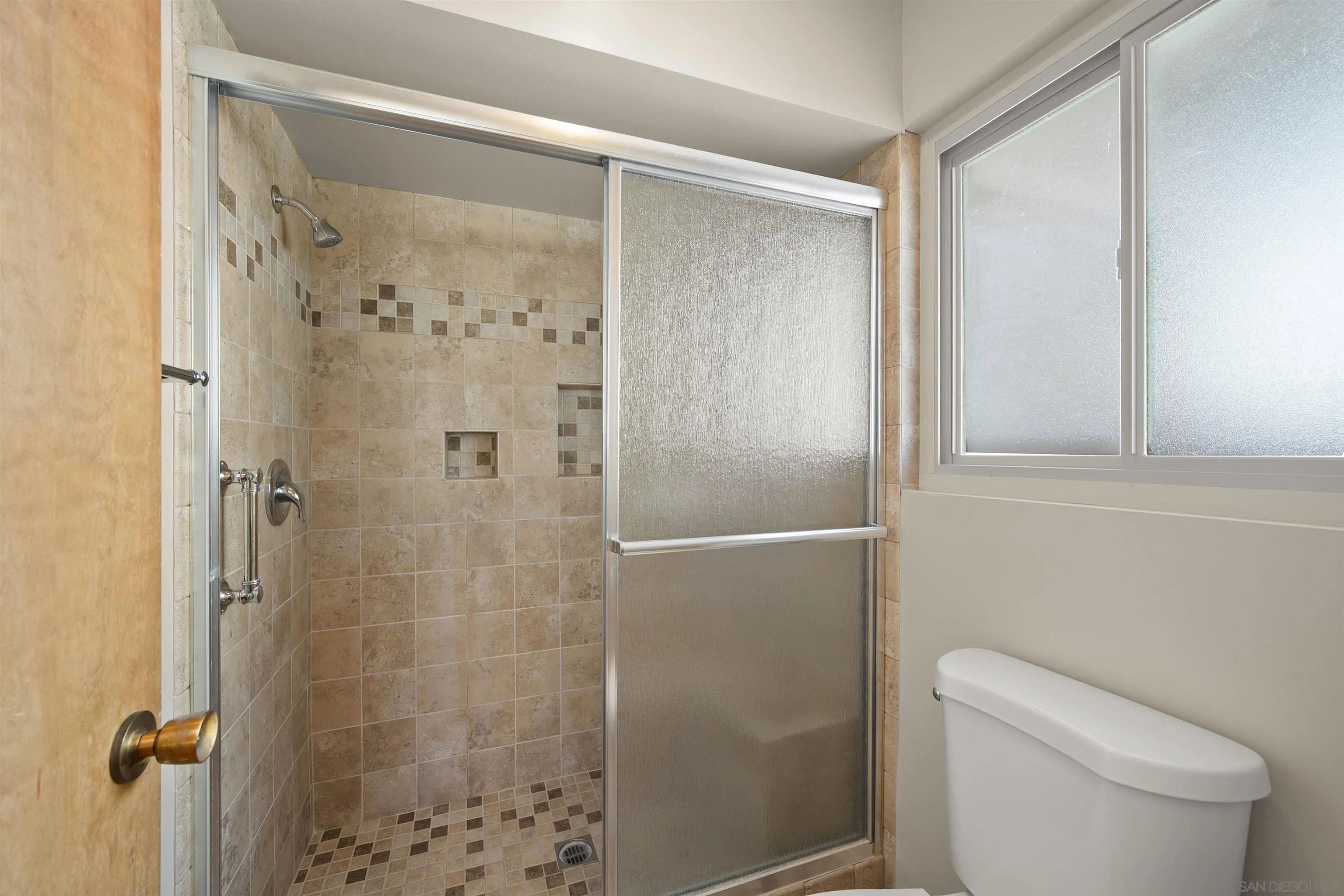 https://cdn.realtyfeed.com/cdn/127/250036510/30e3da864983b5c8ead8717ae26309fa.webp