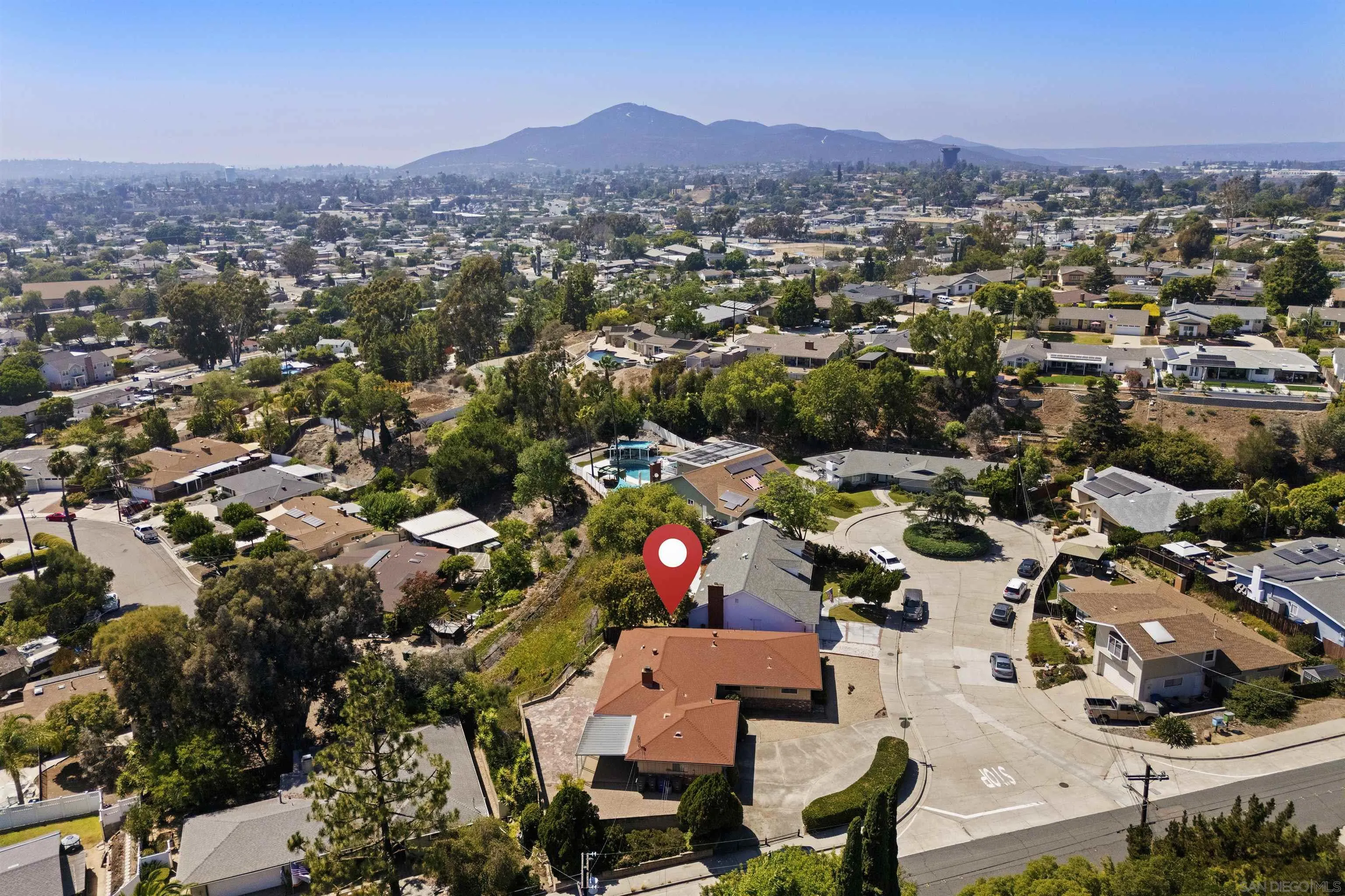 https://cdn.realtyfeed.com/cdn/127/250036510/866ea0f45e4ac322e01ffaa556b8a005.webp