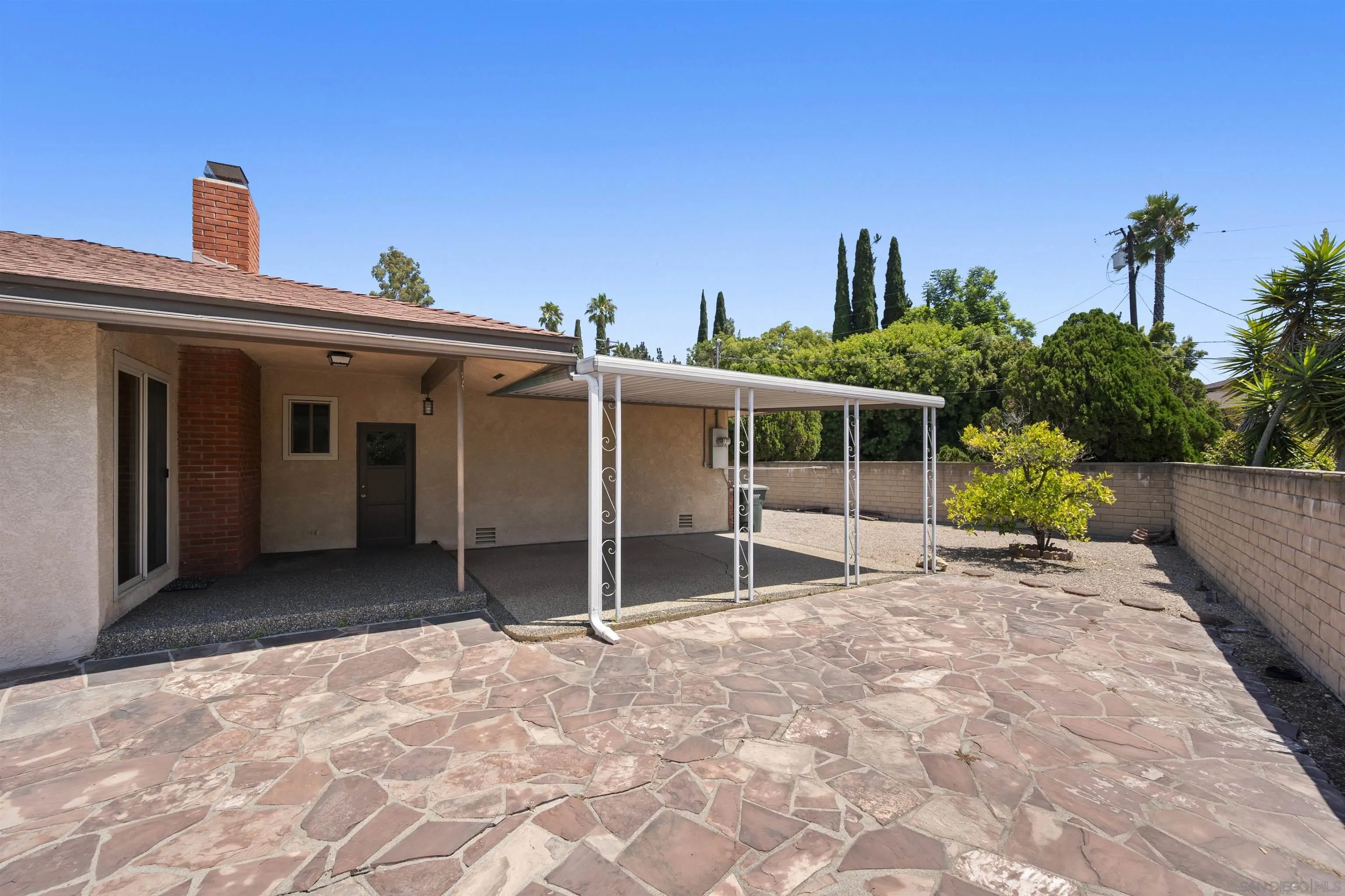https://cdn.realtyfeed.com/cdn/127/250036510/aac5b63ee3a348b4dde44119040cb751.webp