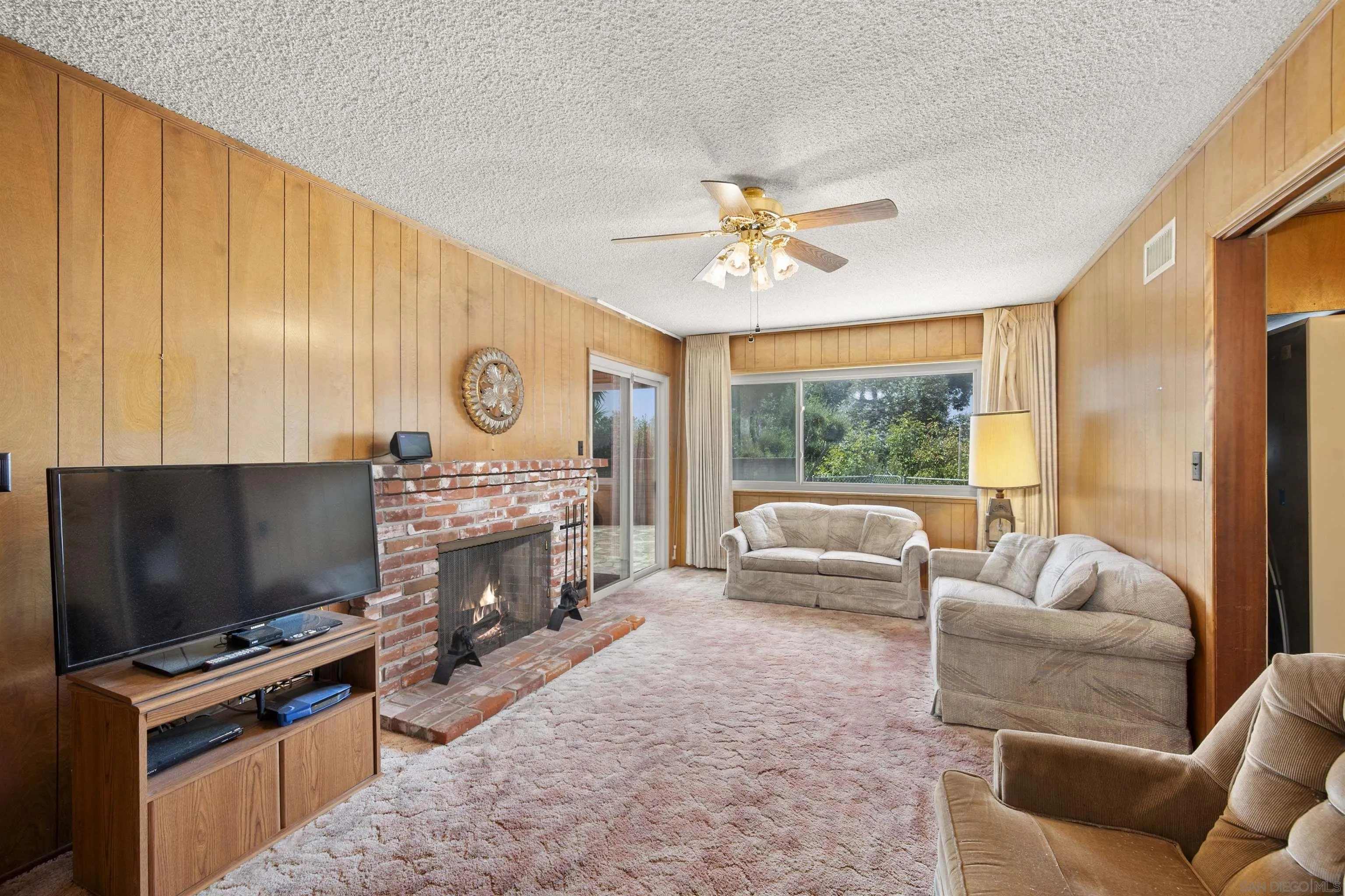 https://cdn.realtyfeed.com/cdn/127/250036510/b2acf5ef4d59573c3b2c29e77751e38d.webp