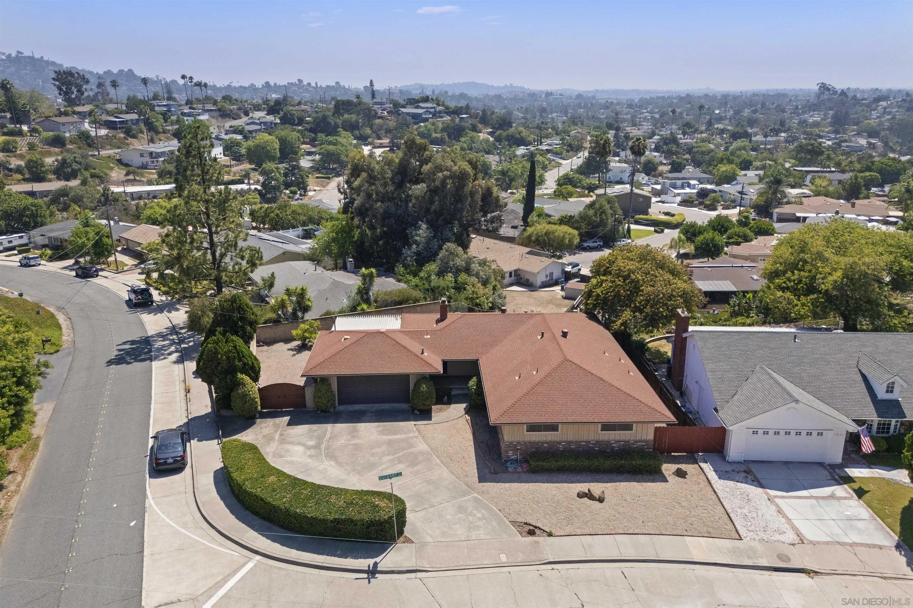 https://cdn.realtyfeed.com/cdn/127/250036510/be22f829b7bd7ae29b63c40d95e1cfa3.webp