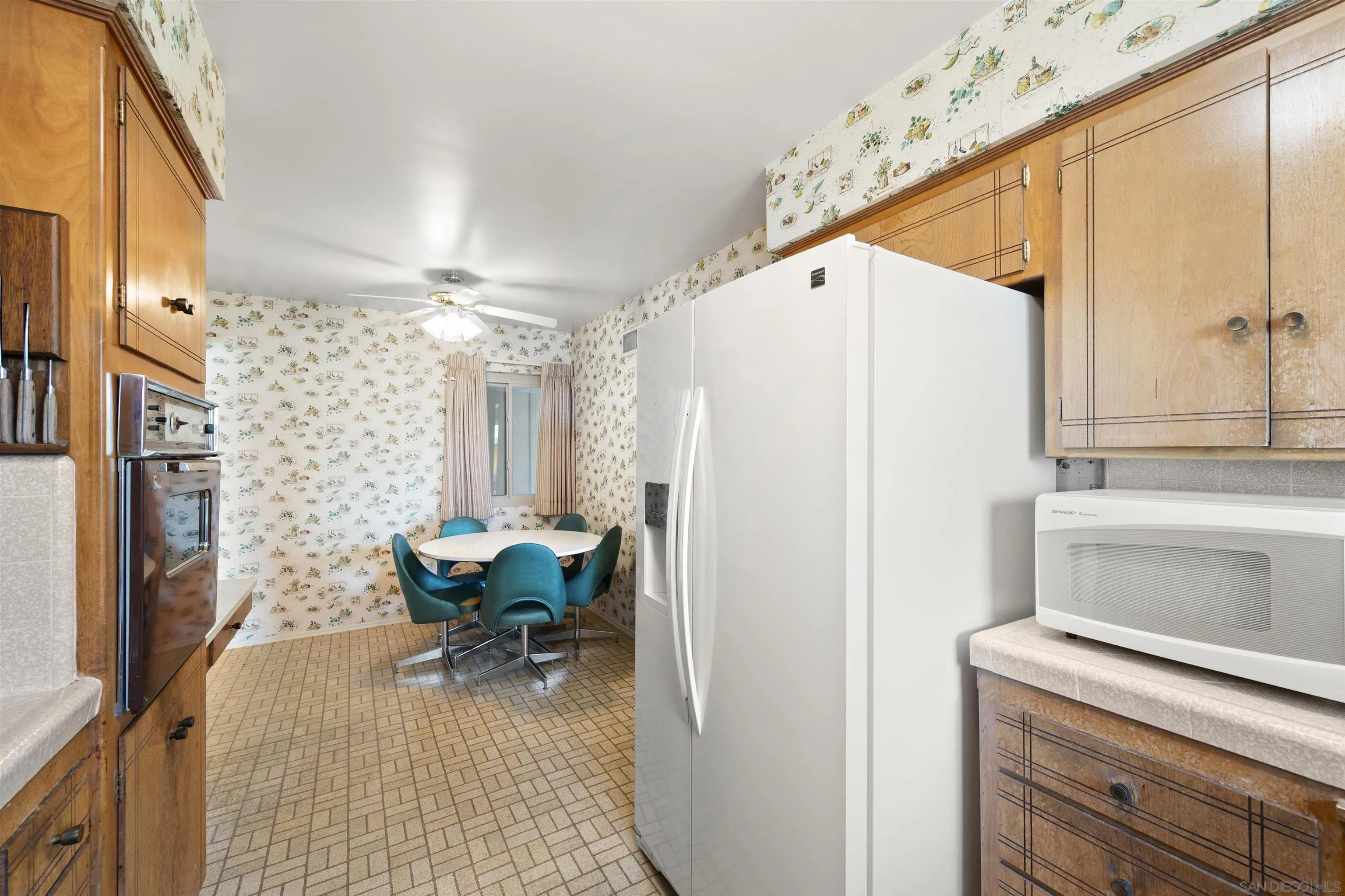 https://cdn.realtyfeed.com/cdn/127/250036510/e71fc0d0ab95a497bf4d8e82c06691c3.webp