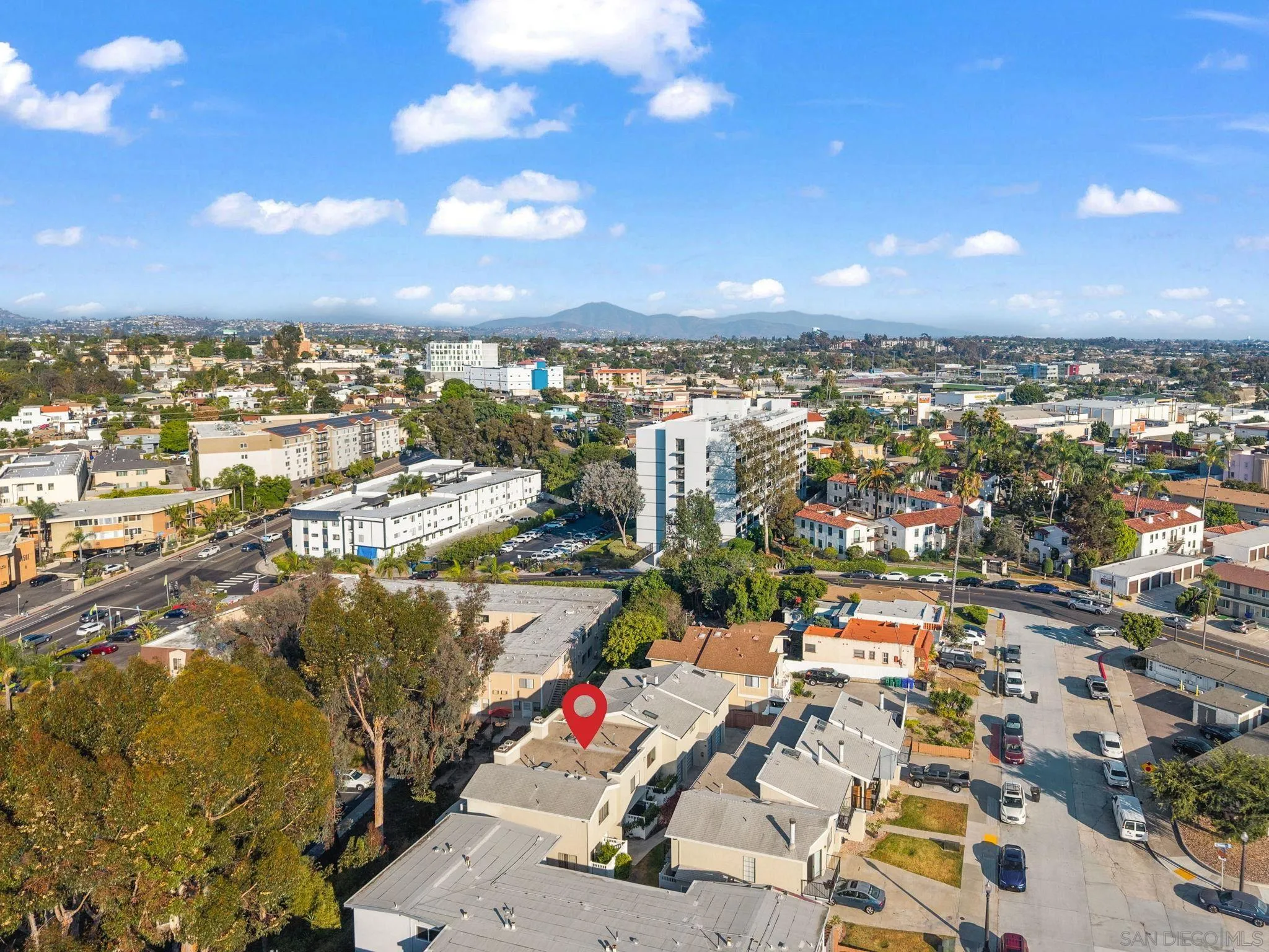 https://cdn.realtyfeed.com/cdn/127/250036511/2d6dc99ed5b3fe7950ba60abe9c4095f.webp