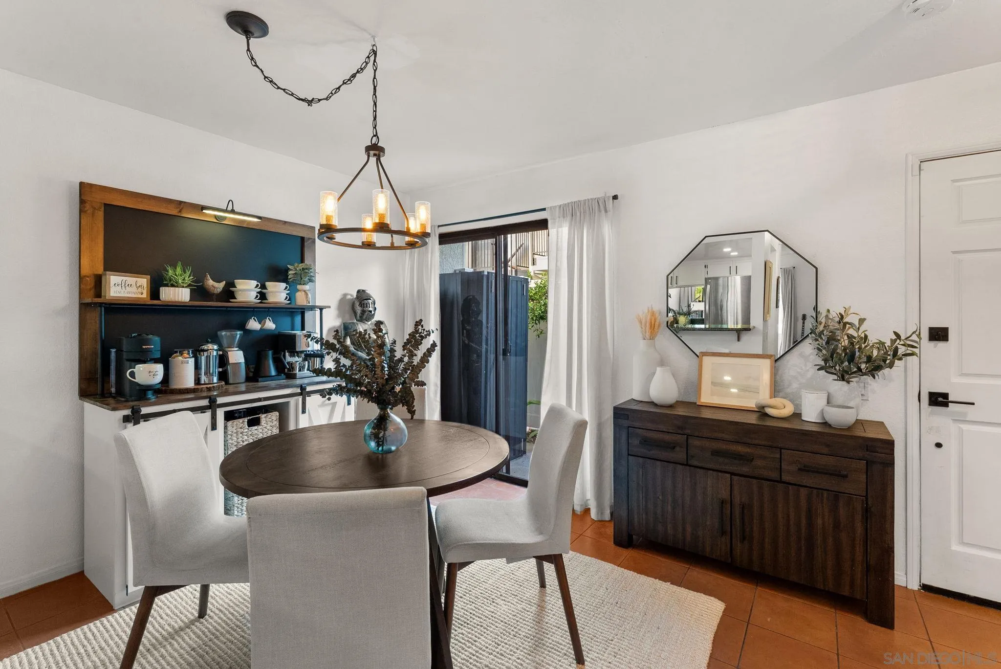 https://cdn.realtyfeed.com/cdn/127/250036511/6f0c90f1fc516abd8492c5743a074e8d.webp