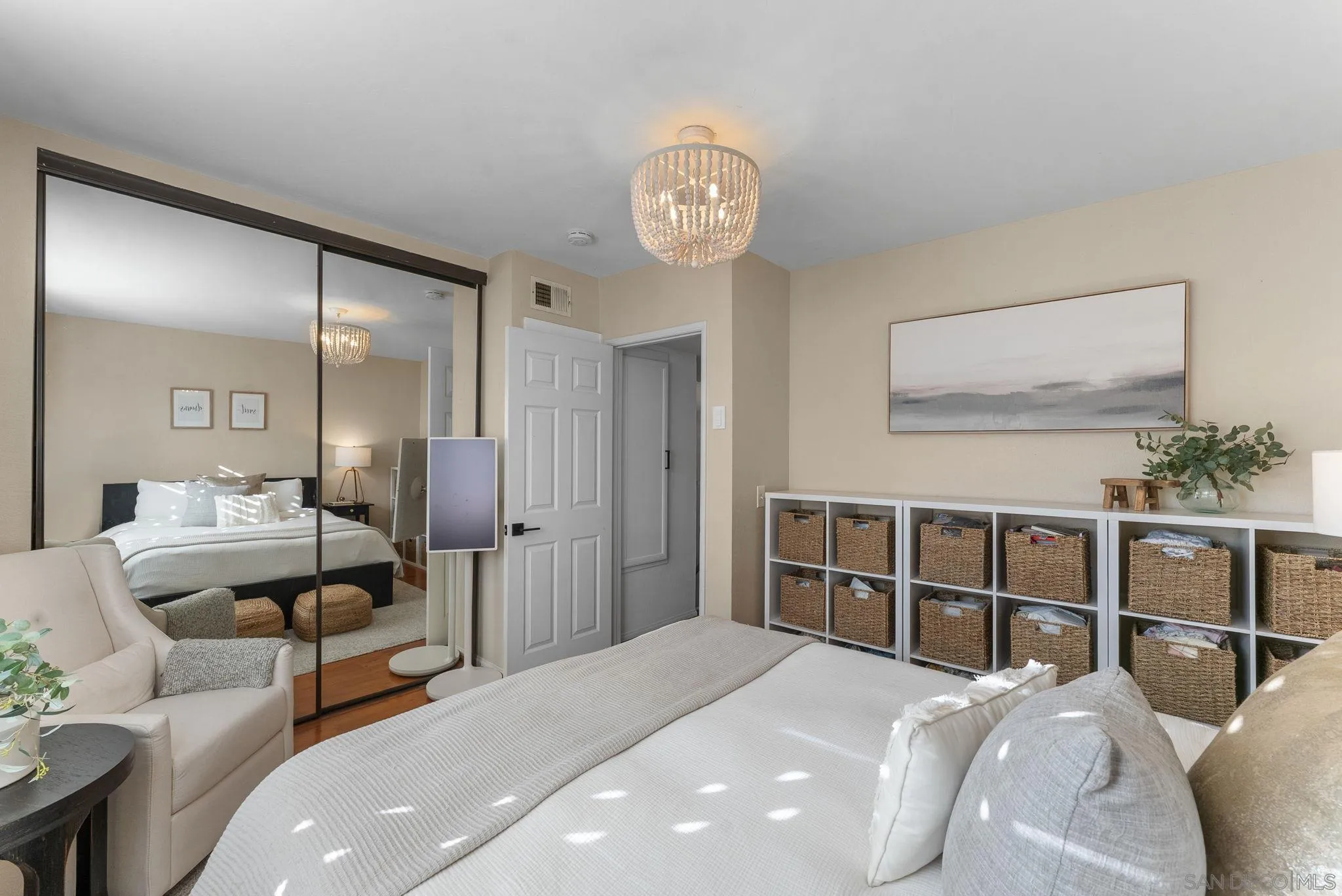 https://cdn.realtyfeed.com/cdn/127/250036511/8fd3f2b222adac80bfe4077f632ba8b8.webp