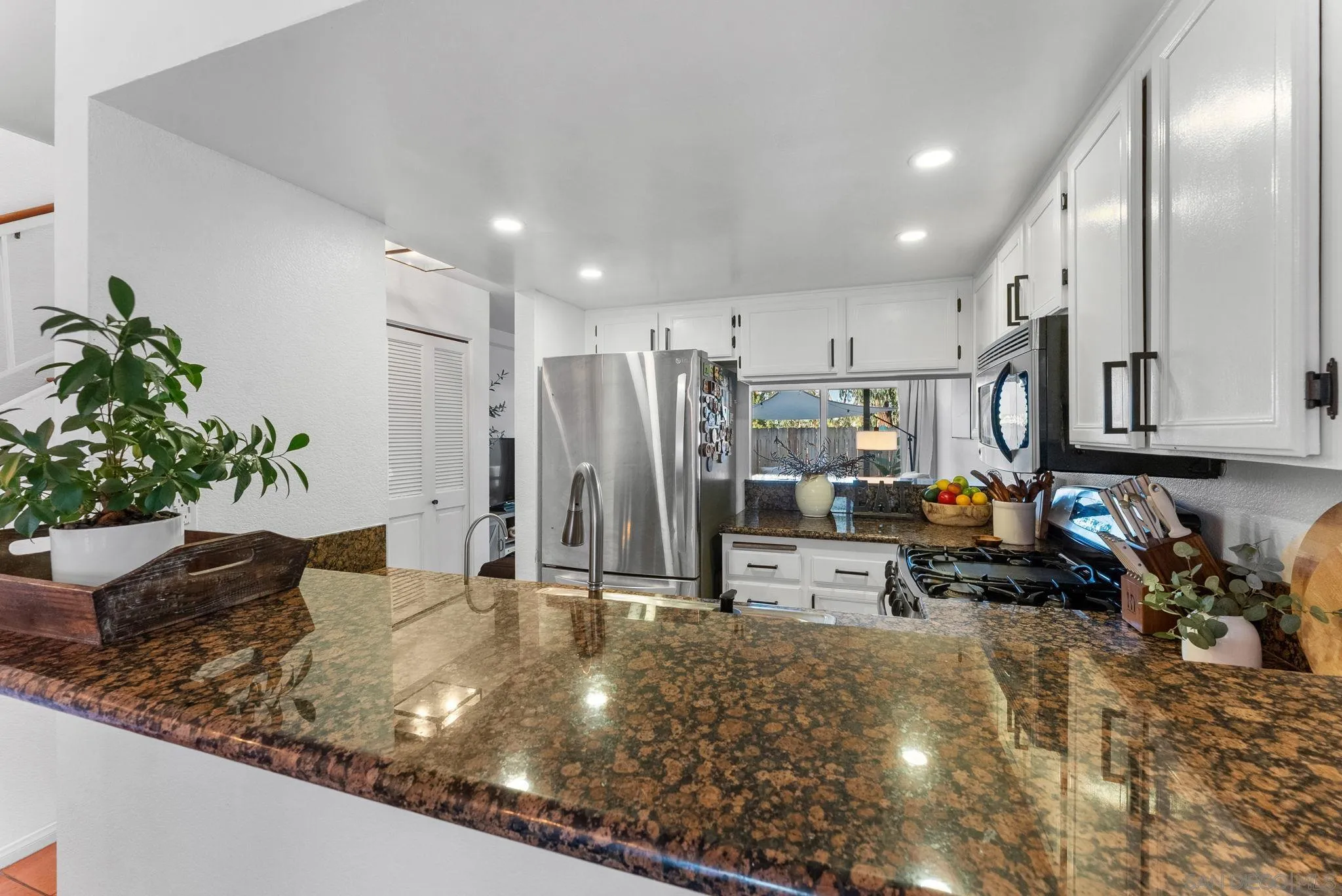 https://cdn.realtyfeed.com/cdn/127/250036511/992c5f91079e65d2727fc15bb3f5b191.webp