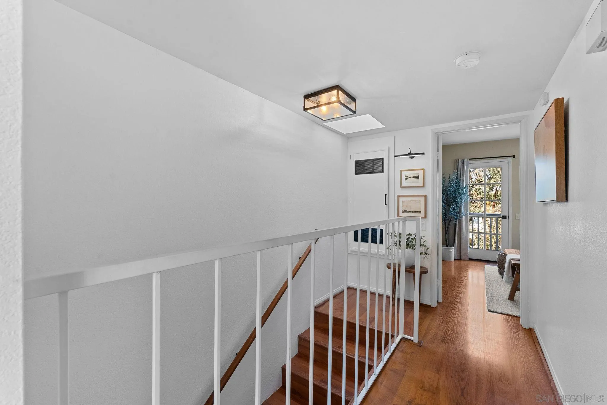 https://cdn.realtyfeed.com/cdn/127/250036511/b38621faa7c4372e8871d035013f46fc.webp