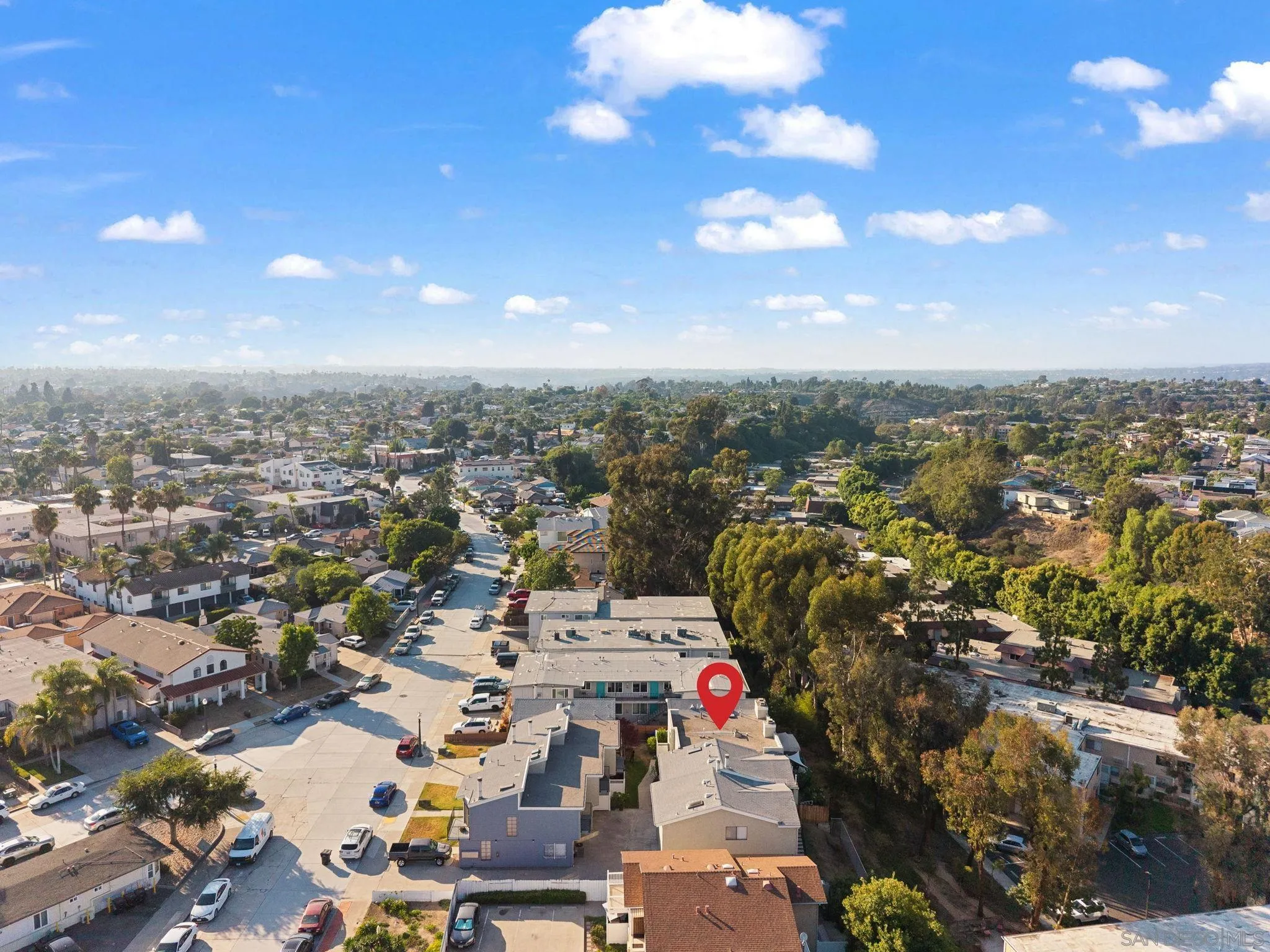 https://cdn.realtyfeed.com/cdn/127/250036511/e8c2613ff8d0406d43bc3f90c109590e.webp