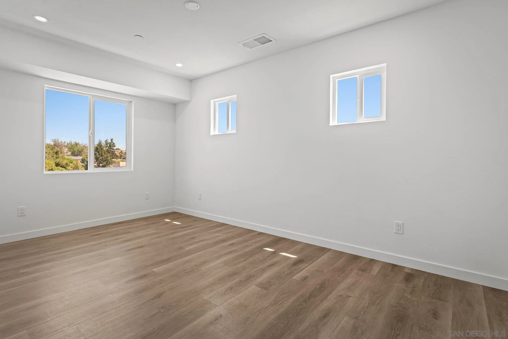 https://cdn.realtyfeed.com/cdn/127/250036518/5773e144d631328ce05b3486083b5109.webp