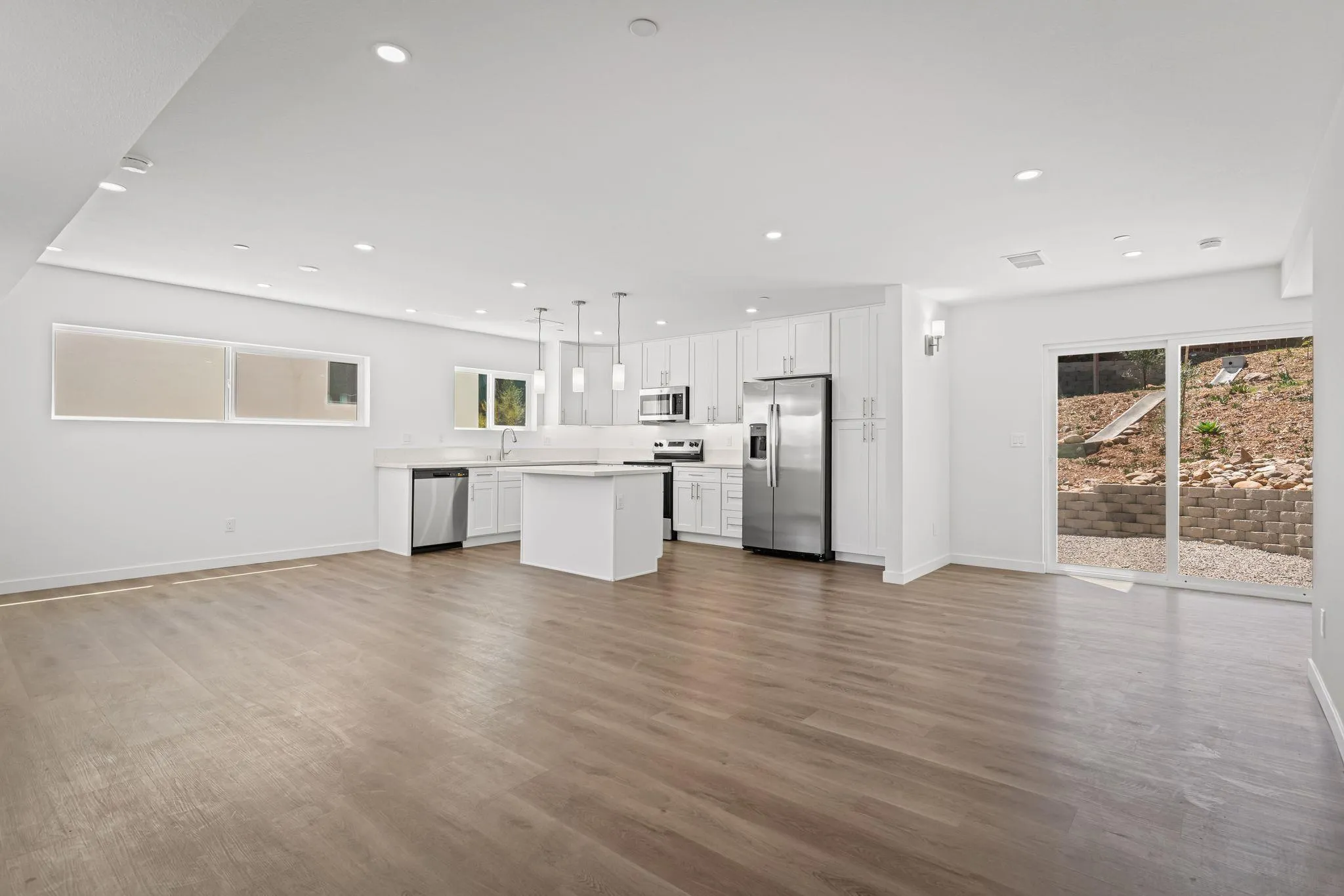 https://cdn.realtyfeed.com/cdn/127/250036518/5a6bcf7dd1236c5aa3ba1ba4859d8f40.webp